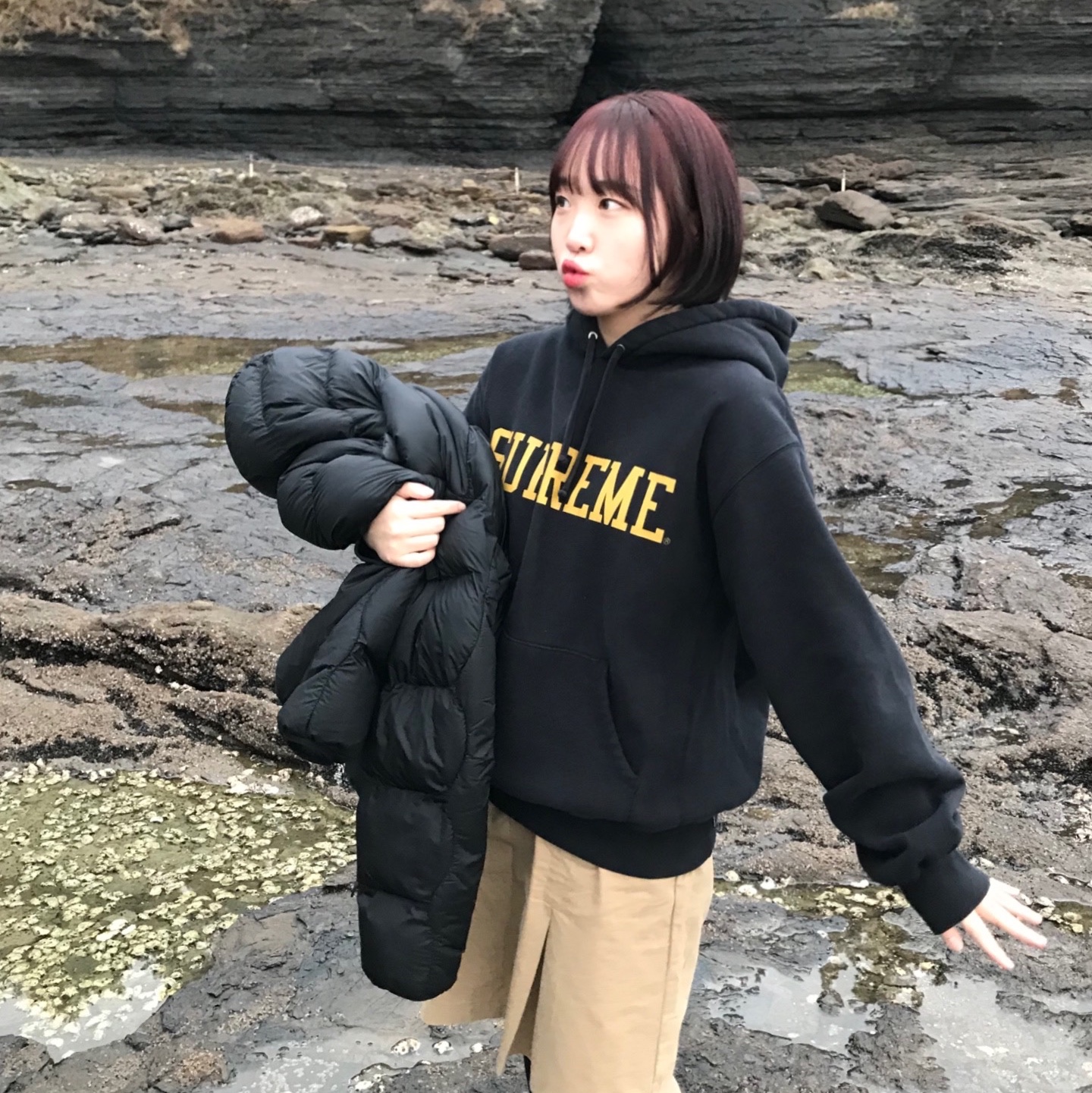 Supreme Varsity Hooded Sweatshirt Black - 23FW, Nike ACG Therma-Fit ADV Lunar Lake Puffer Jacket Black - Asia 착용 스타일