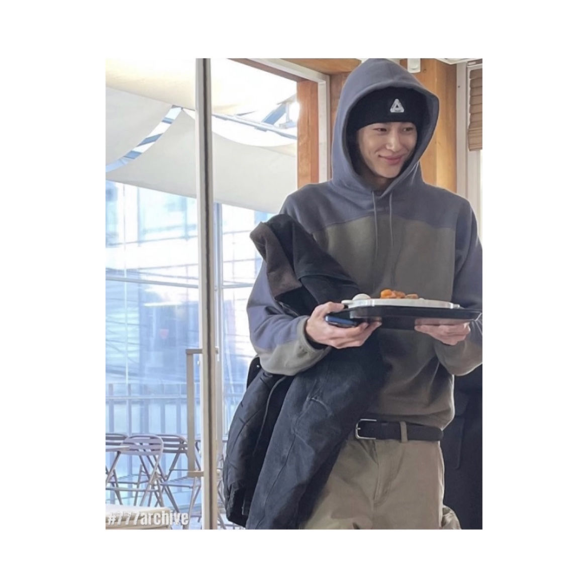Palace Tri-Ferg Patch Beanie Black - 23FW, Palace Tri-Ferg Patch Beanie Black 착용 스타일 - 3