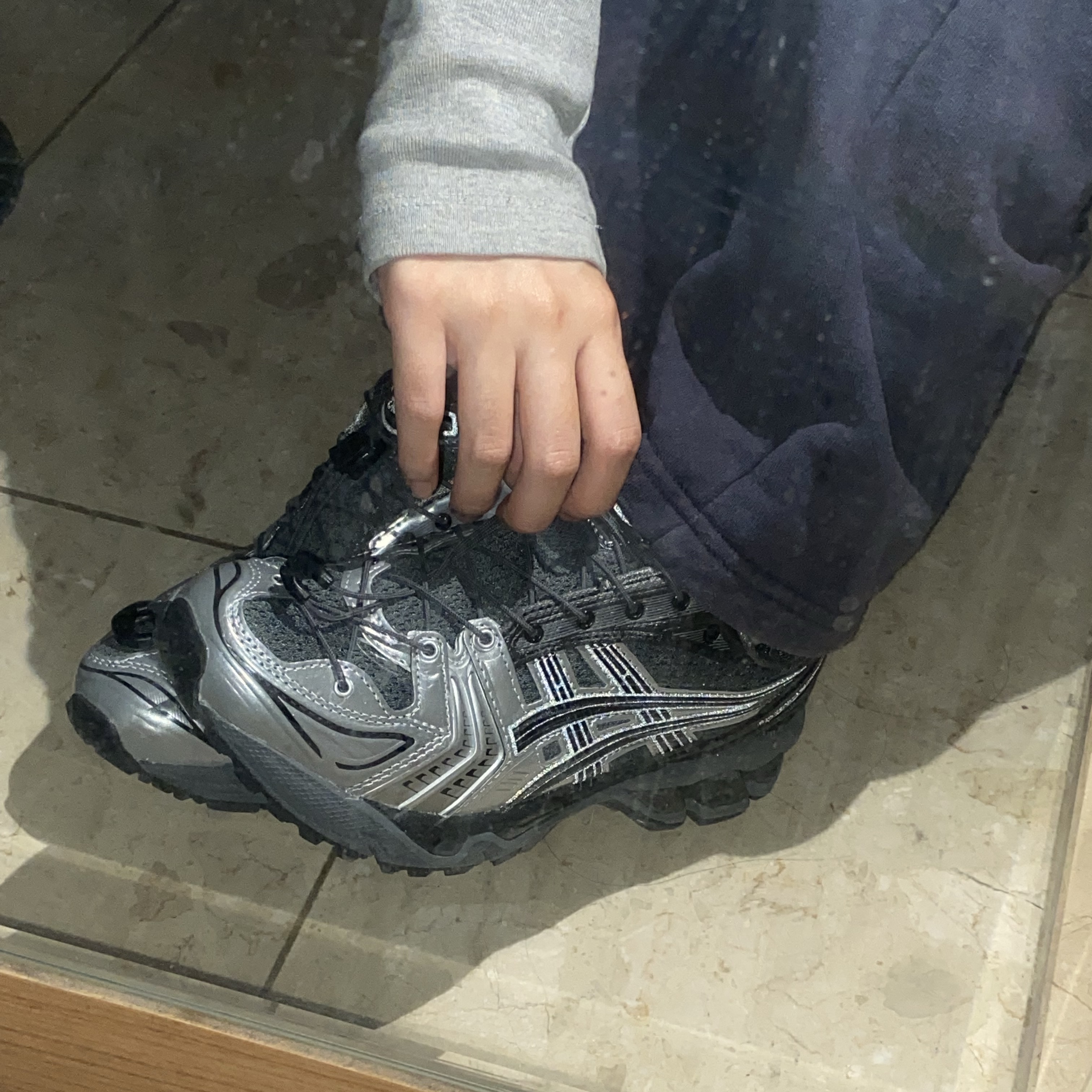 Asics x Unaffected Gel-Kayano 14 Silver Moon 착용 스타일 - 2