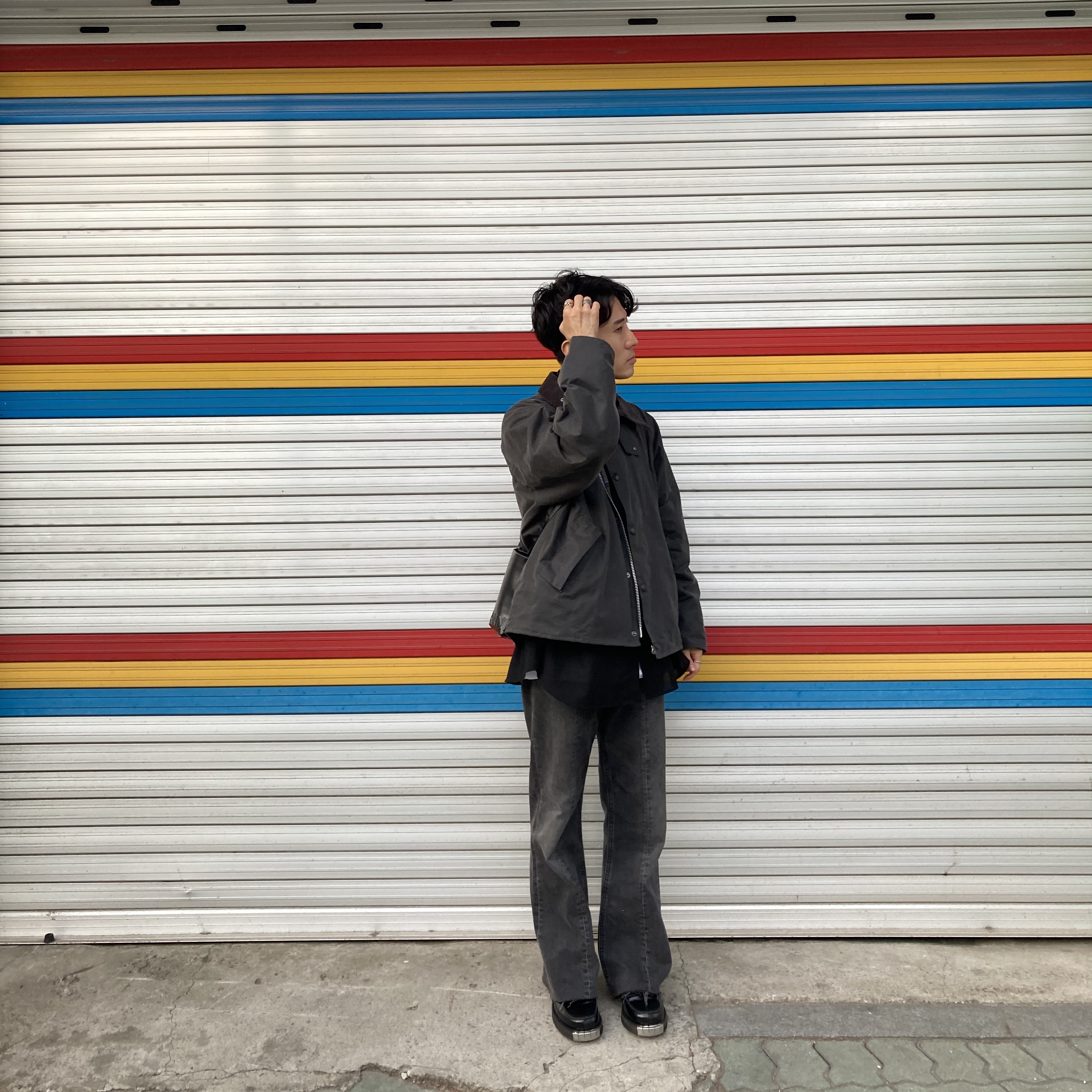 Barbour Transport Casual Wax Jacket Grey 착용 스타일