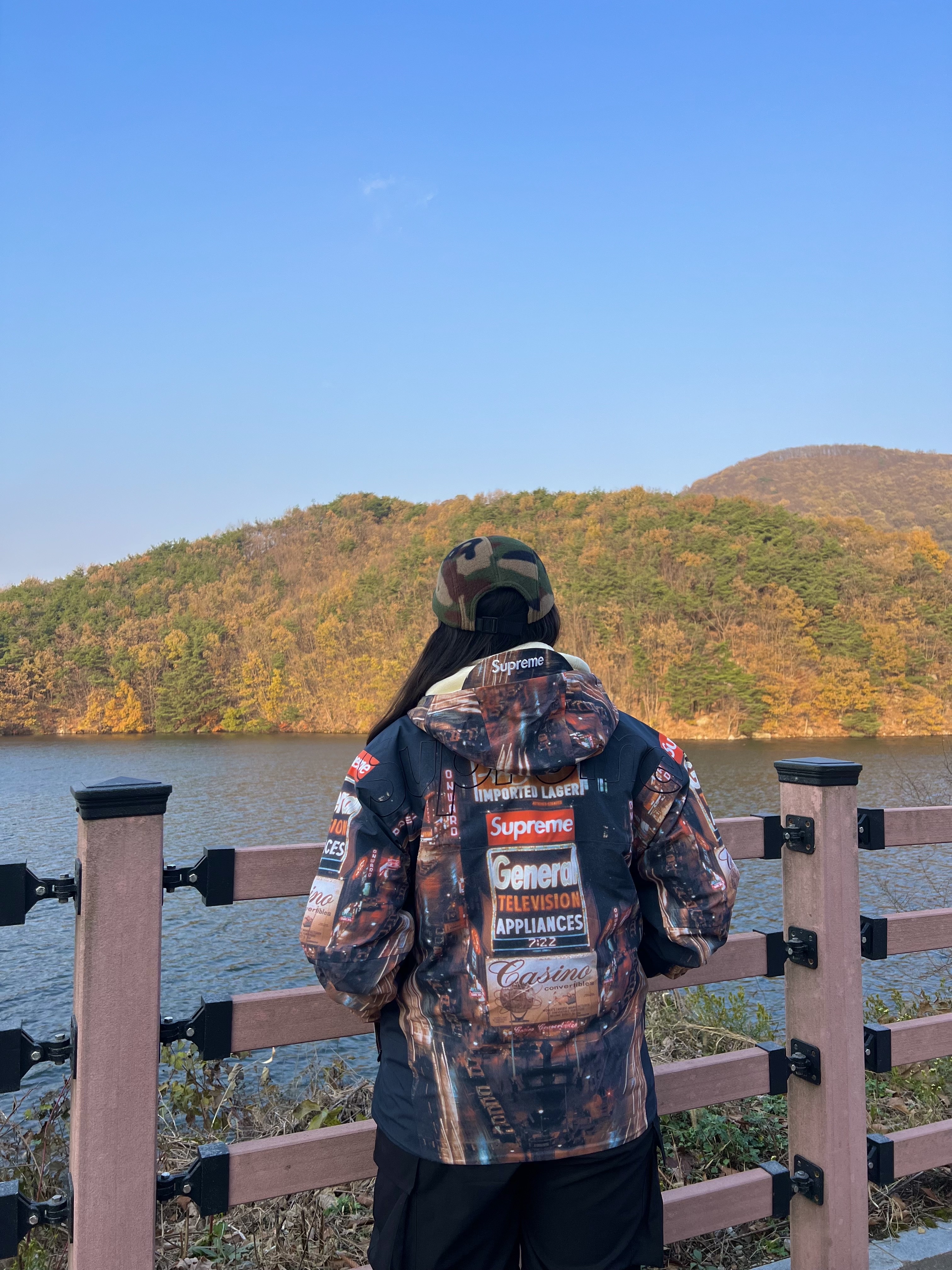 Supreme x The North Face Taped Seam Shell Jacket Times Square - 22FW, Supreme Polartec Camp Cap Woodland Camo - 22FW 착용 스타일 - 1