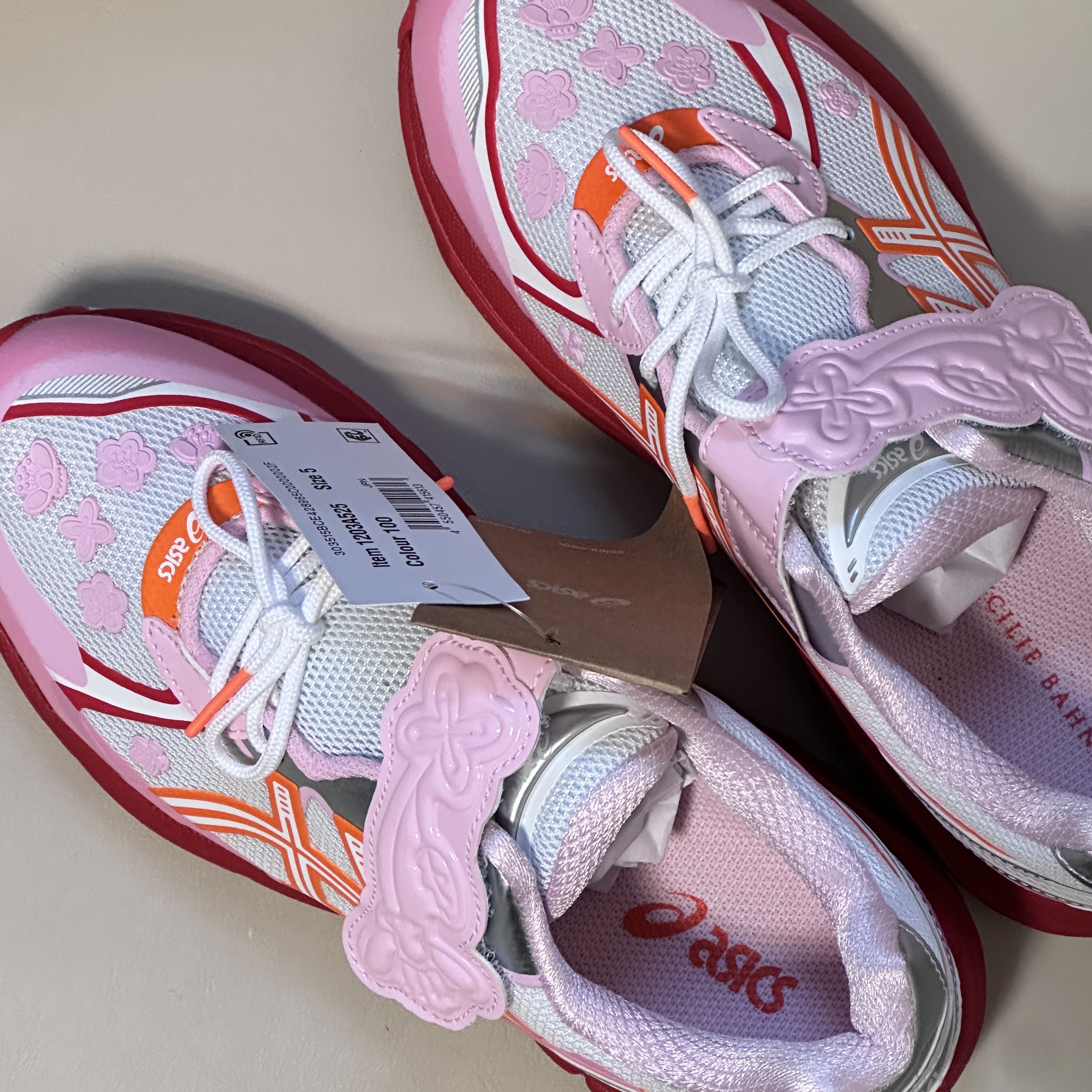 Asics x Cecilie Bahnsen GT-2160 White Habanero 착용 스타일 - 3