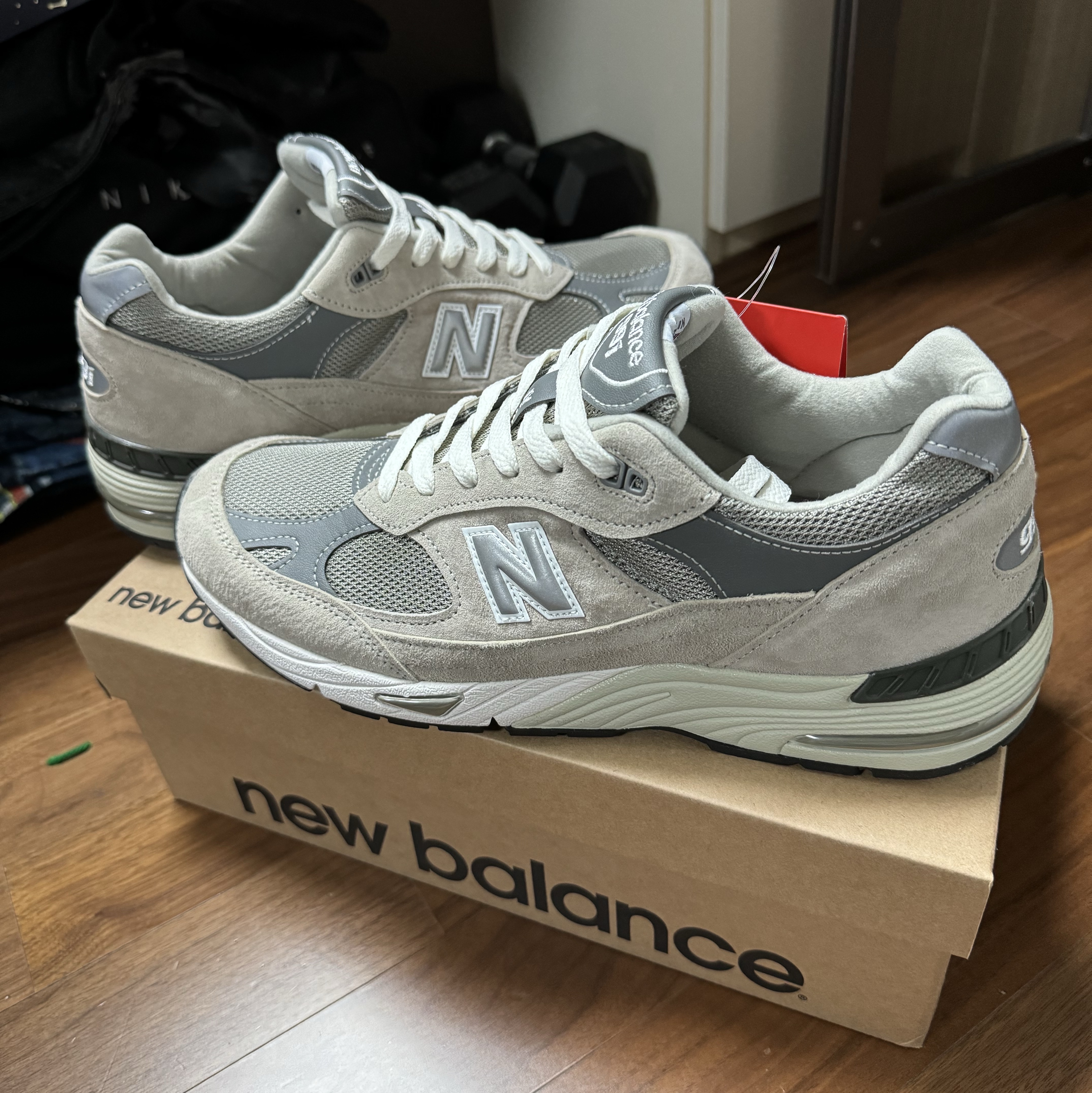 New Balance 991 Made in UK Grey 착용 스타일 - 2