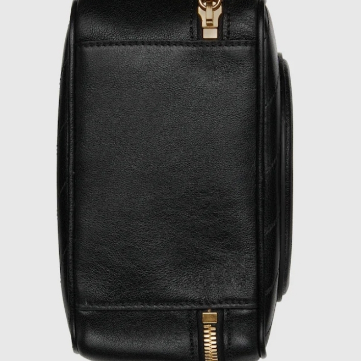 Gucci Blondie Top Handle Bag Black Leather 착용 스타일 - 6