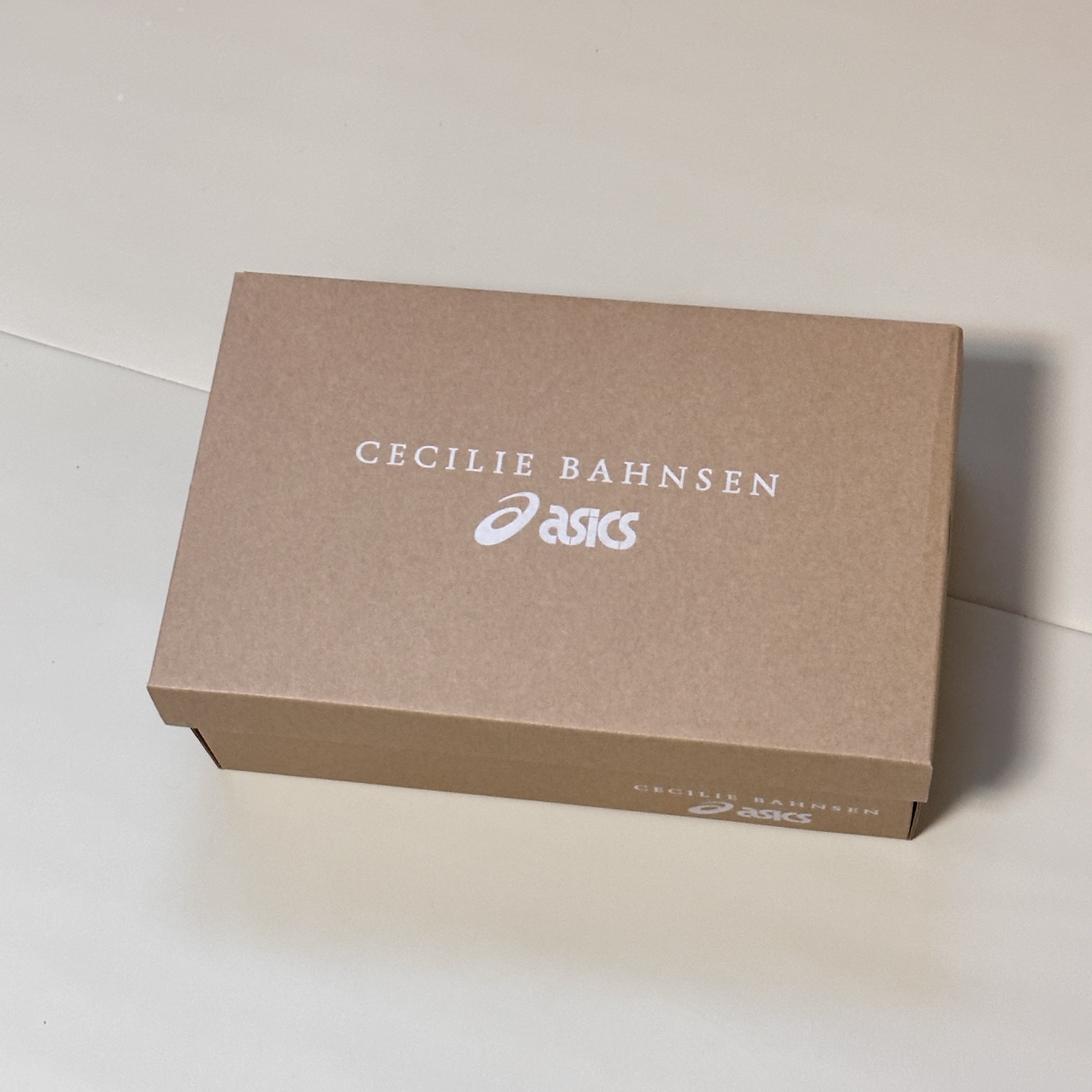 Asics x Cecilie Bahnsen GT-2160 White Habanero 착용 스타일 - 6
