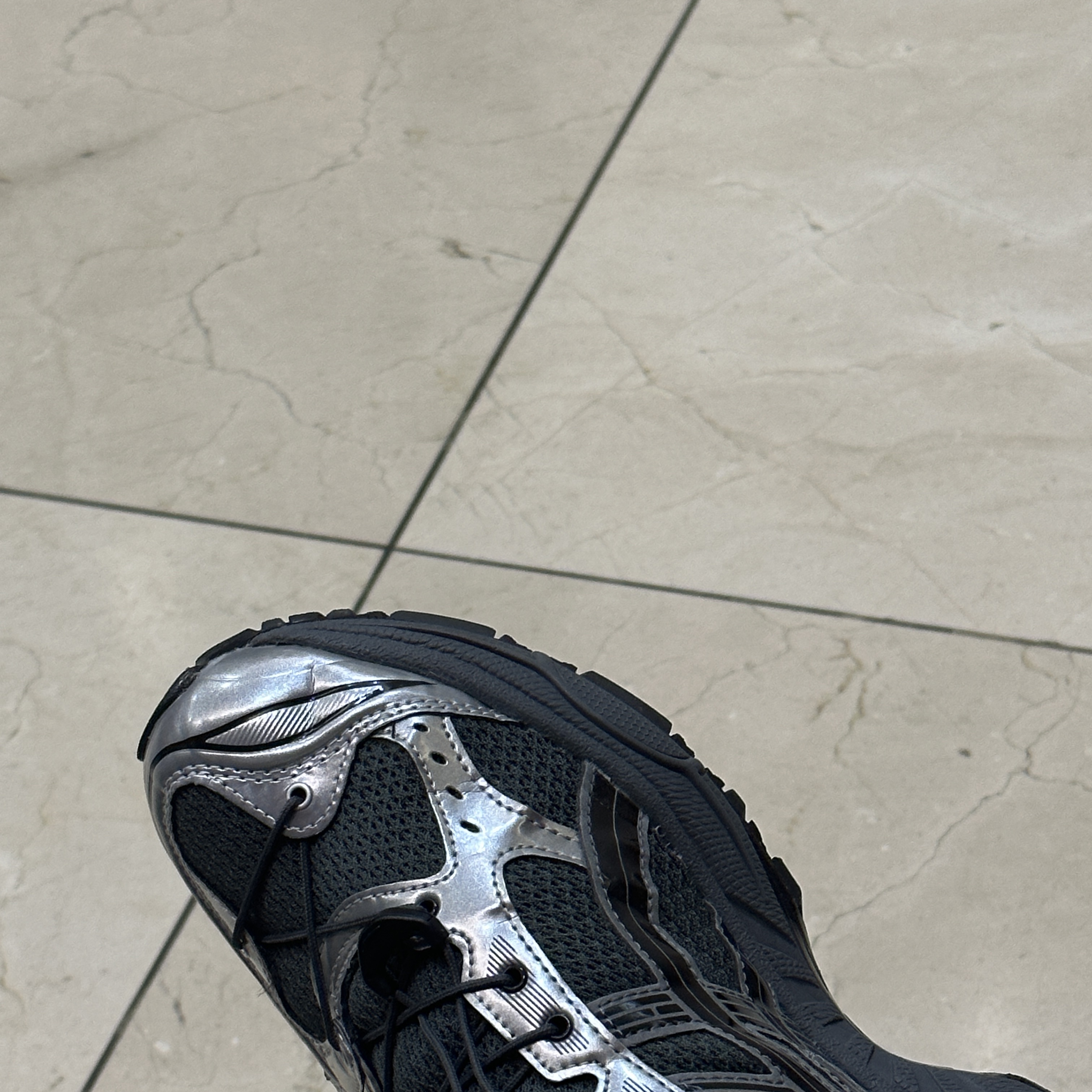 Asics x Unaffected Gel-Kayano 14 Silver Moon 착용 스타일
