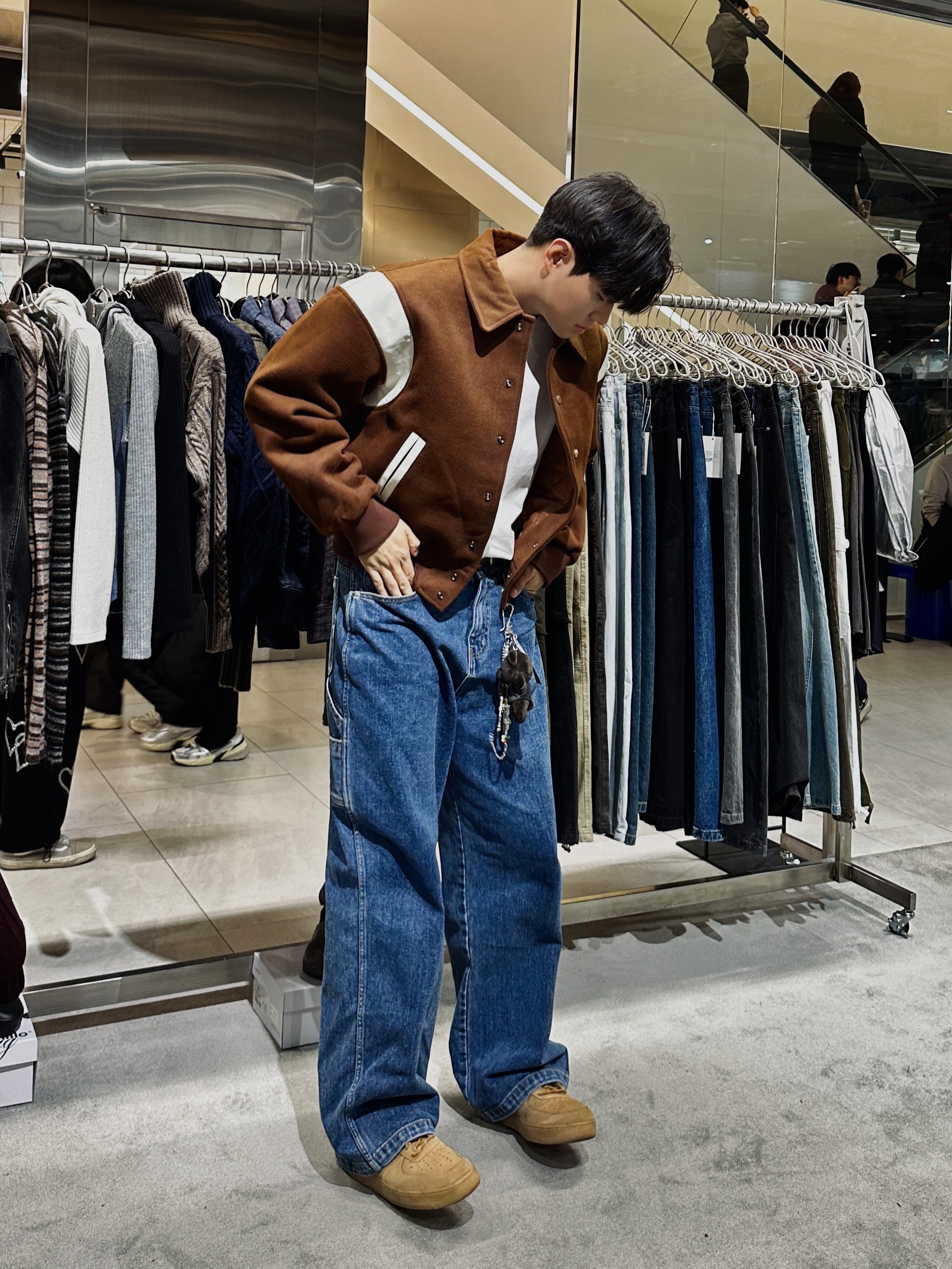 Nike Air Force 1 '07 WB Flax 착용 스타일