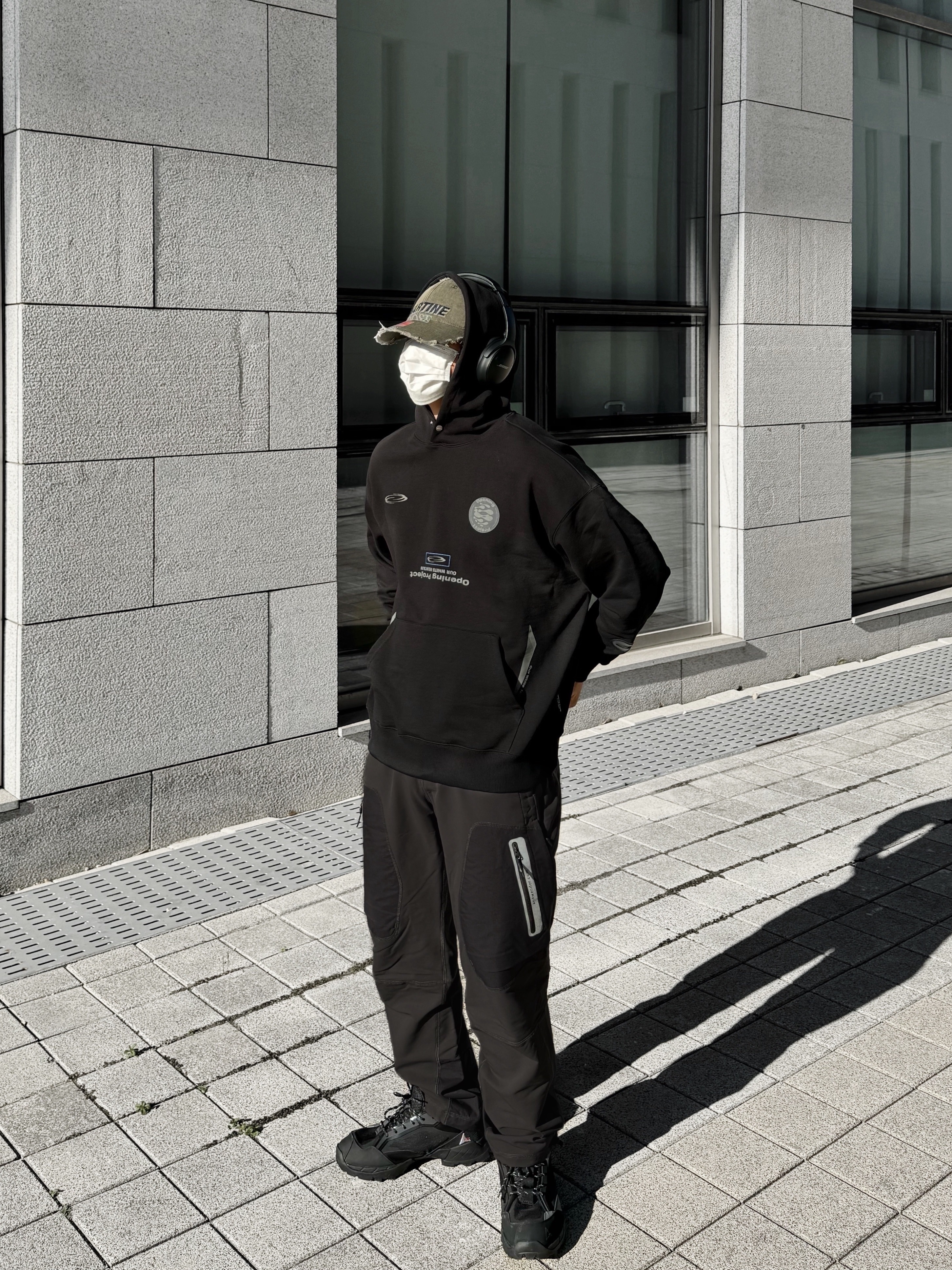 Roa Hiking Lhakpa Black, Opening Project Team Play Hoodie Black 착용 스타일