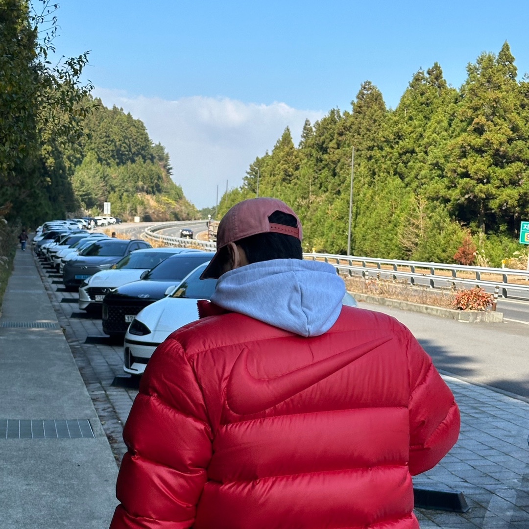 Nike x Drake Nocta Sunset Puffer Jacket Red, Double RL Garment Dyeing Twill Ball Cap Red 착용 스타일 - 2