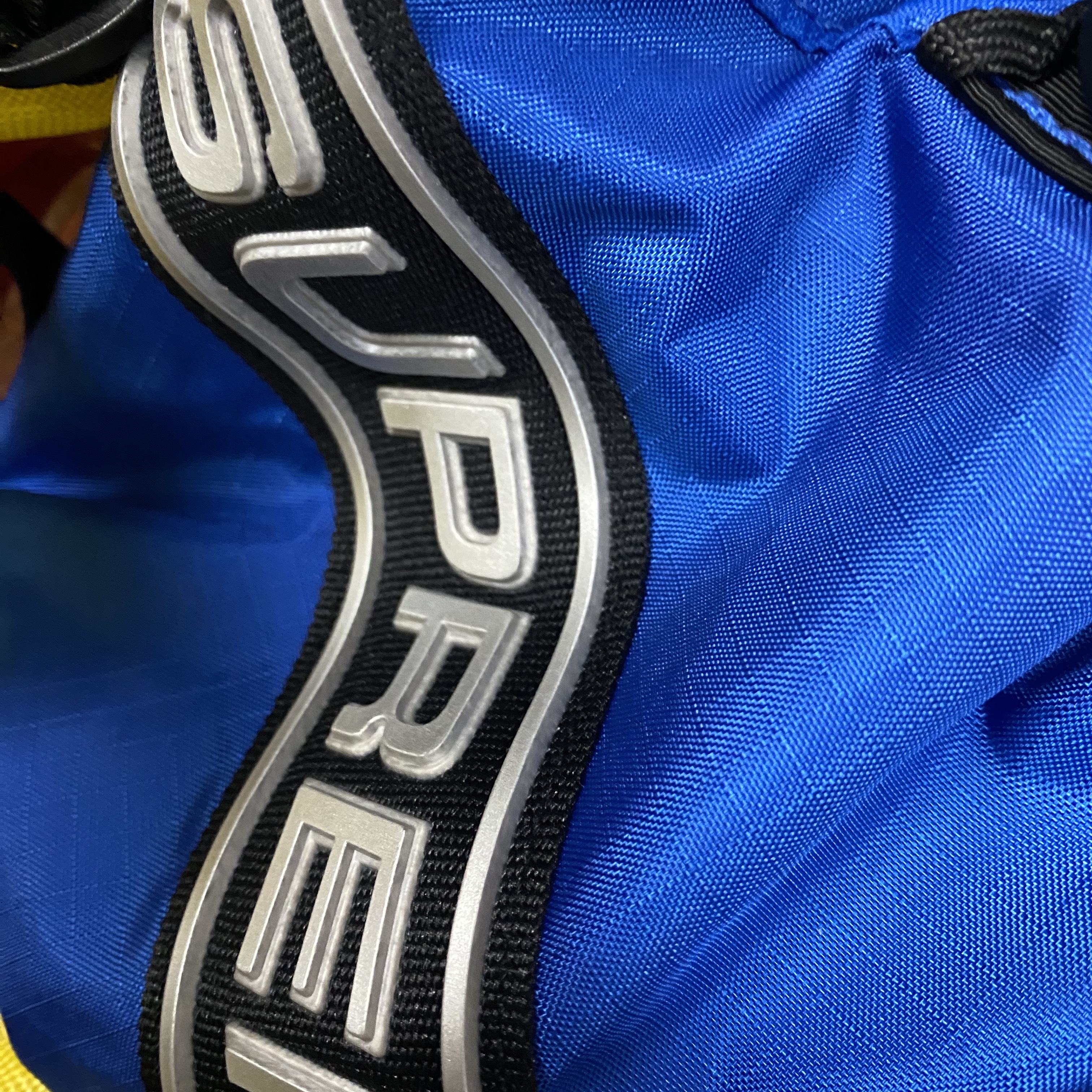 Supreme Small Cinch Pouch Blue - 23FW 착용 스타일