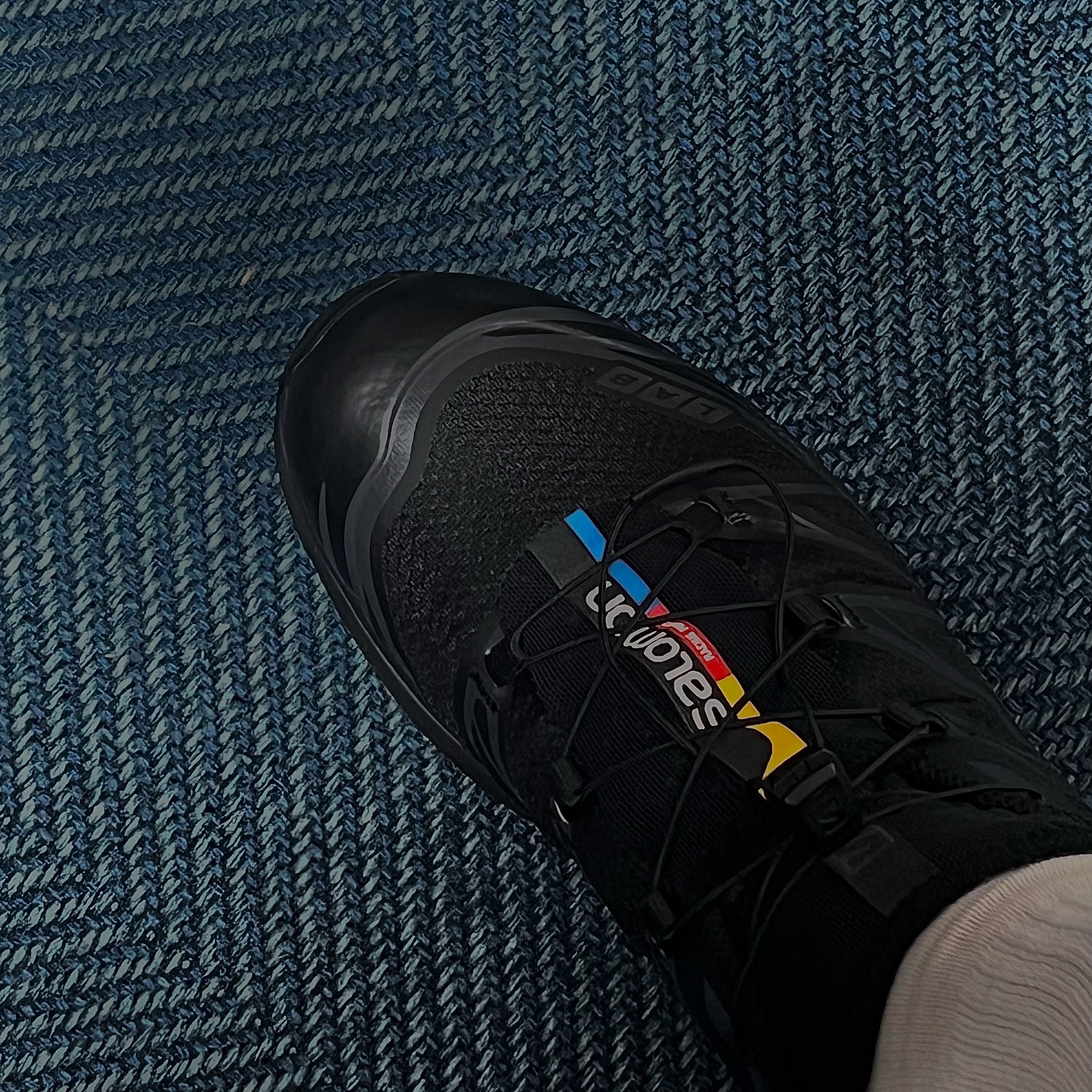 Salomon XT-6 ADV Black 착용 스타일