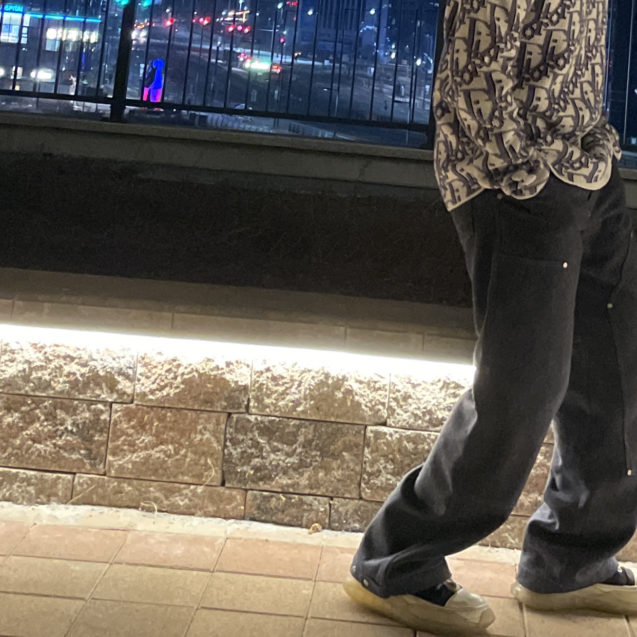 Rick Owens Drkshdw Abstract Low Sneakers Black Milk 착용 스타일 - 1