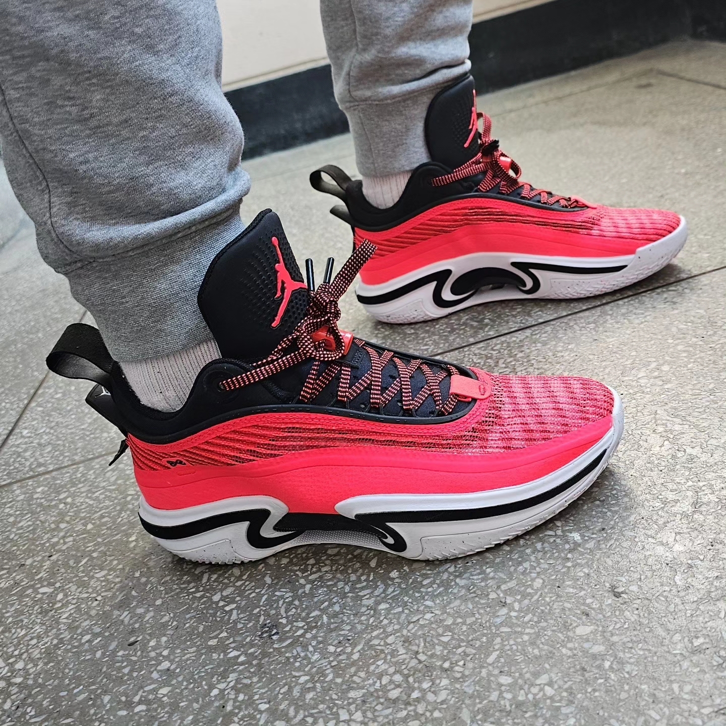 Jordan XXXVI Low PF Infrared 착용 스타일 - 1