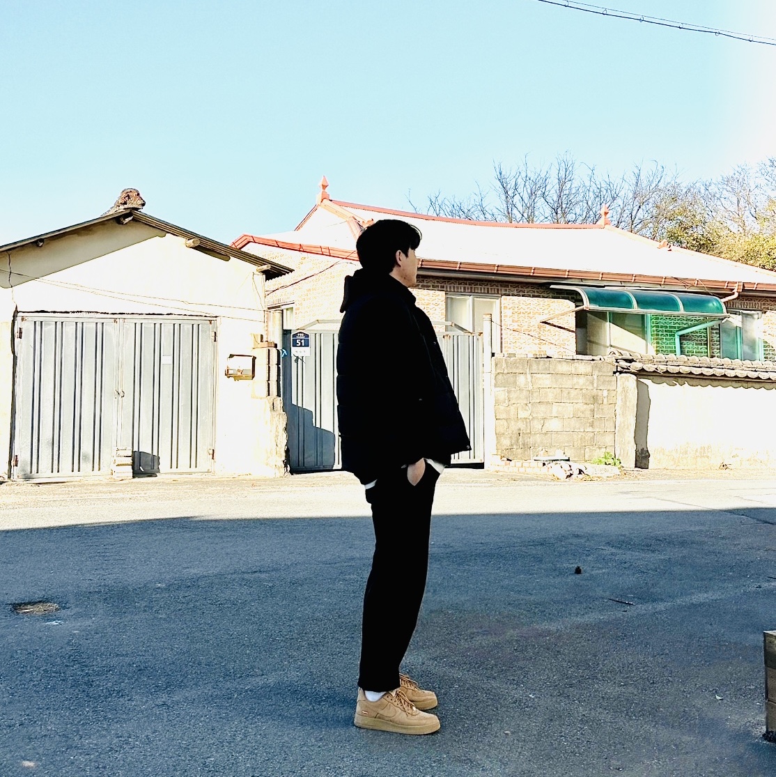 Nike x Supreme Air Force 1 Low Flax 착용 스타일