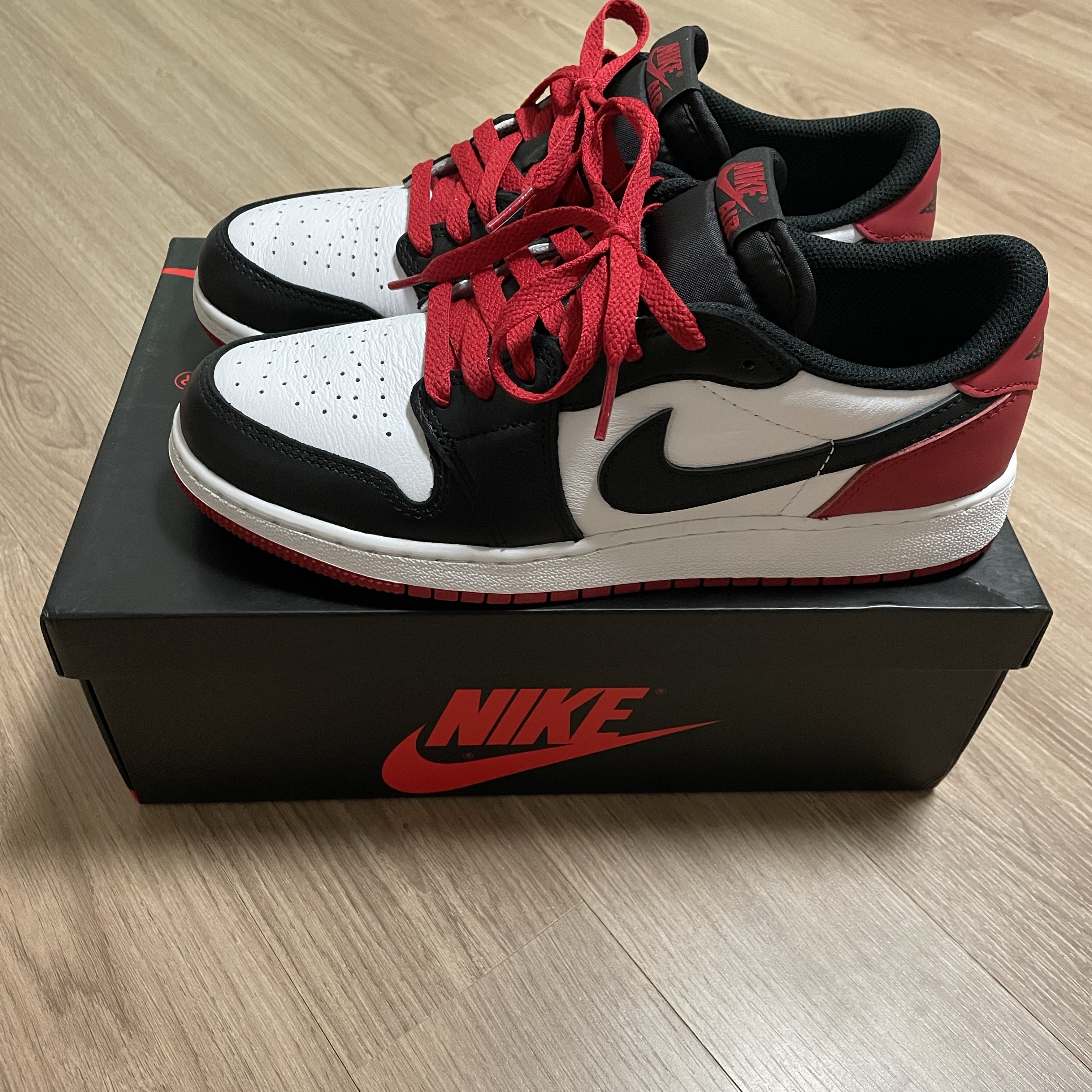 (GS) Jordan 1 Retro Low OG Black Toe 착용 스타일