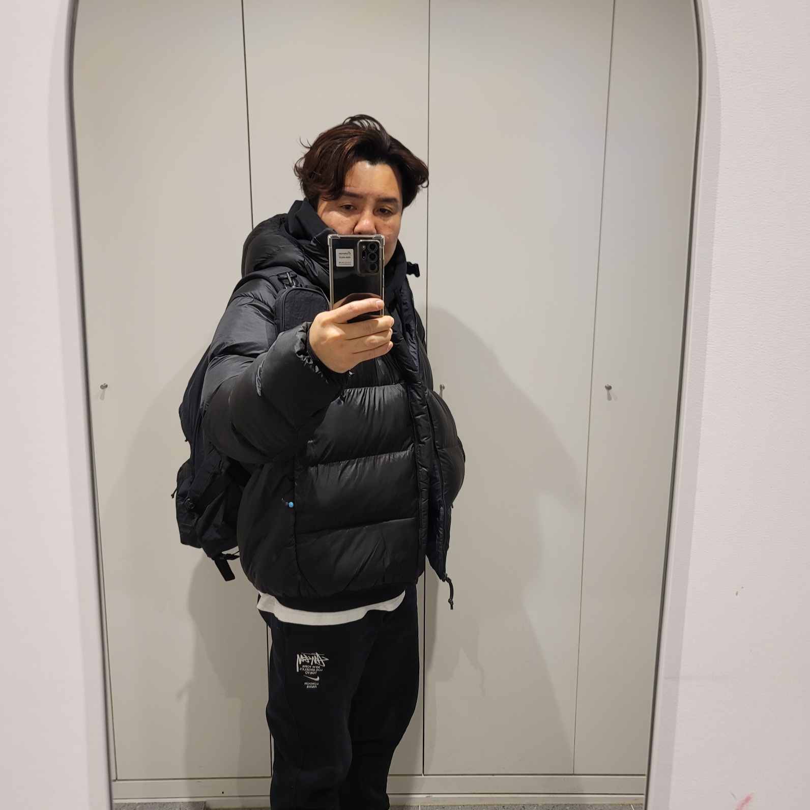 Stussy Plush T-Shirt White, Nike ACG Therma-Fit ADV Lunar Lake Puffer Jacket Black - Asia 착용 스타일