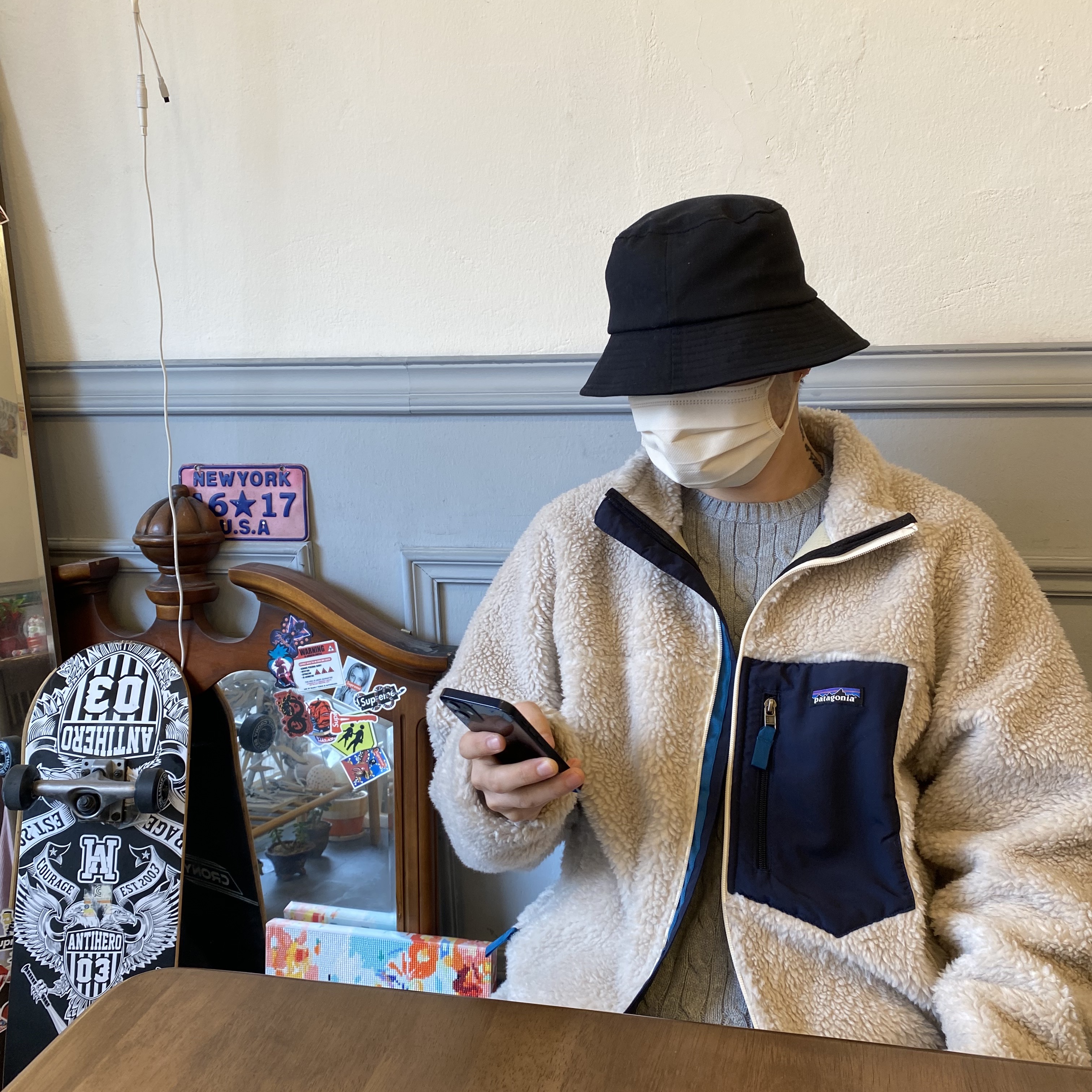 Patagonia Classic Retro-X Jacket Natural 착용 스타일