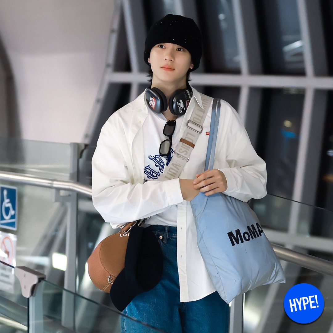 Apple AirPods Max Lightning Space Gray (Korean Ver.), Wooyoungmi Volcano Varsity Jacket Green - 23FW 착용 스타일 - 3