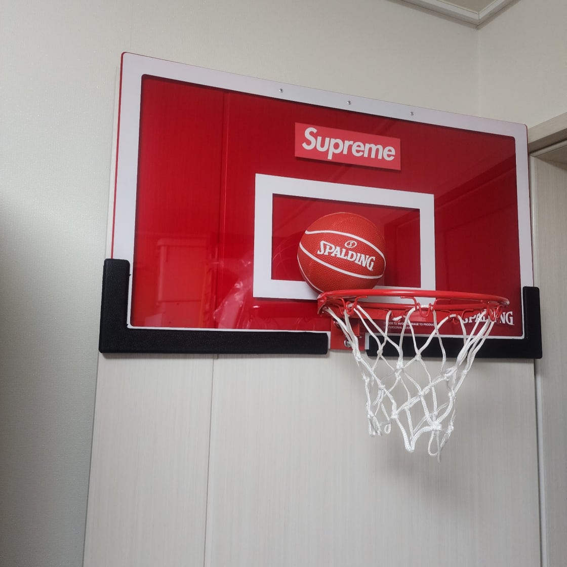 Supreme Spalding Mini Basketball Hoop（농구골대 바로설치 | KREAM） 