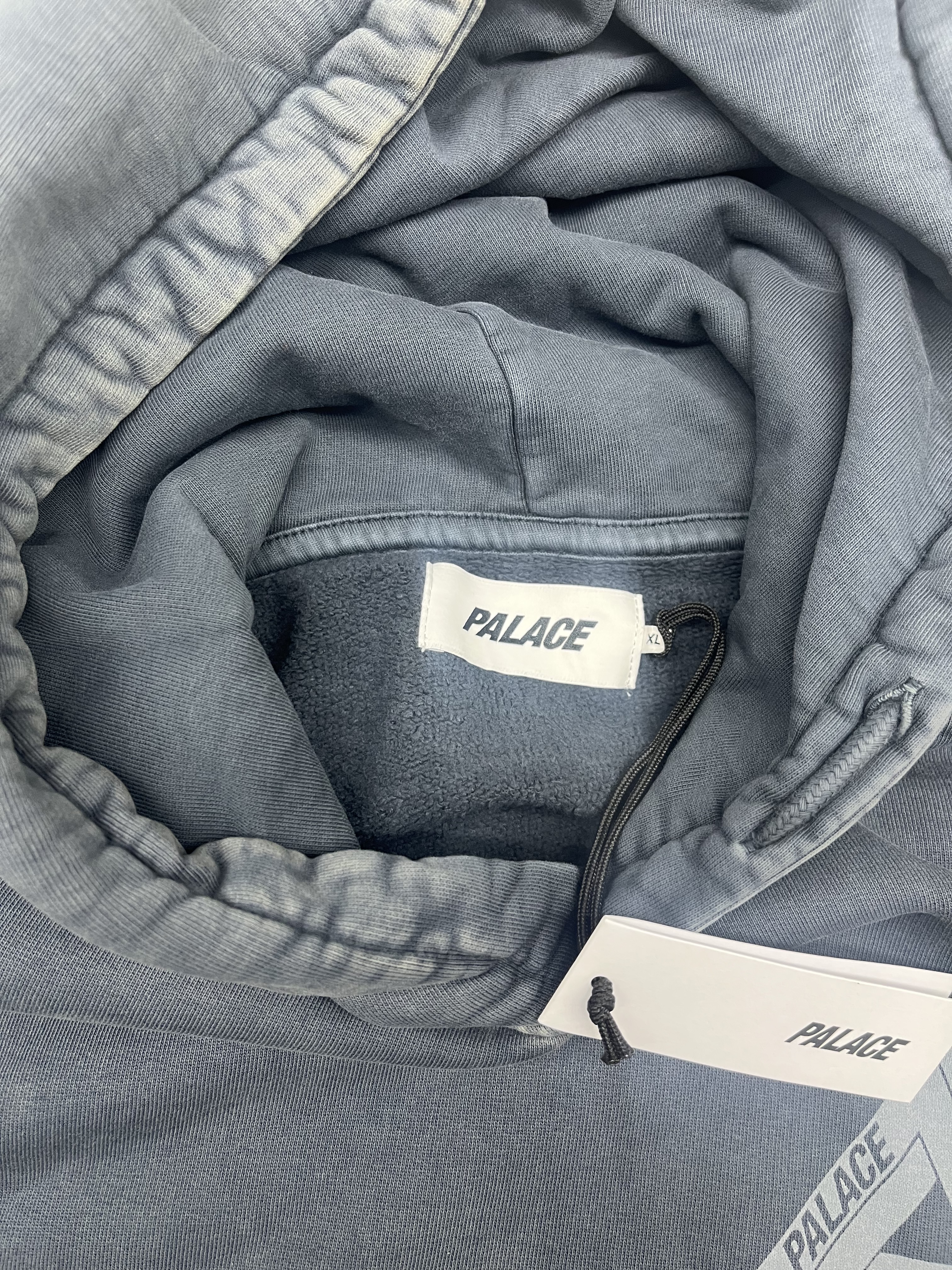 Palace Washed Out Tri-Ferg Hood Navy - 23FW 착용 스타일 - 2