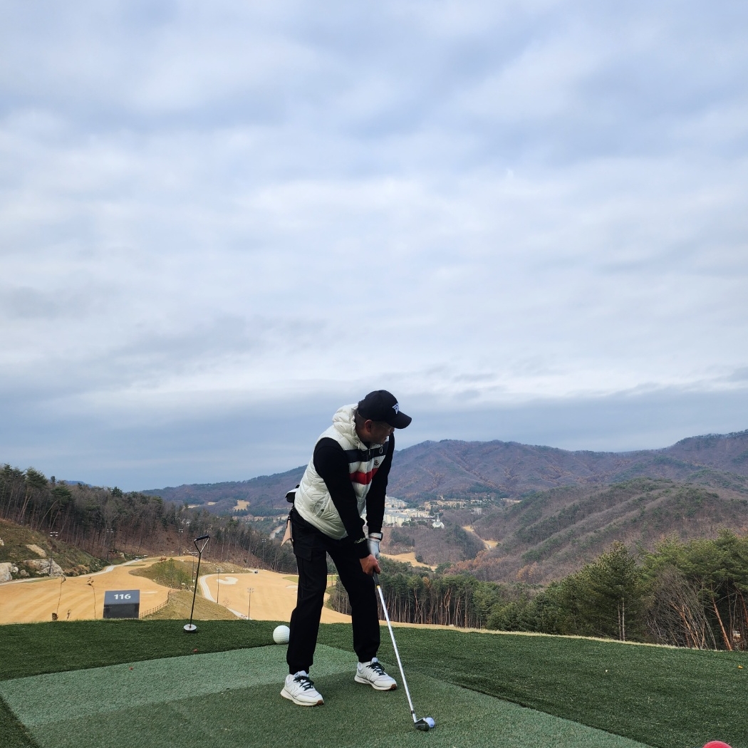 New Balance x Malbon 997 Golf White Green 착용 스타일