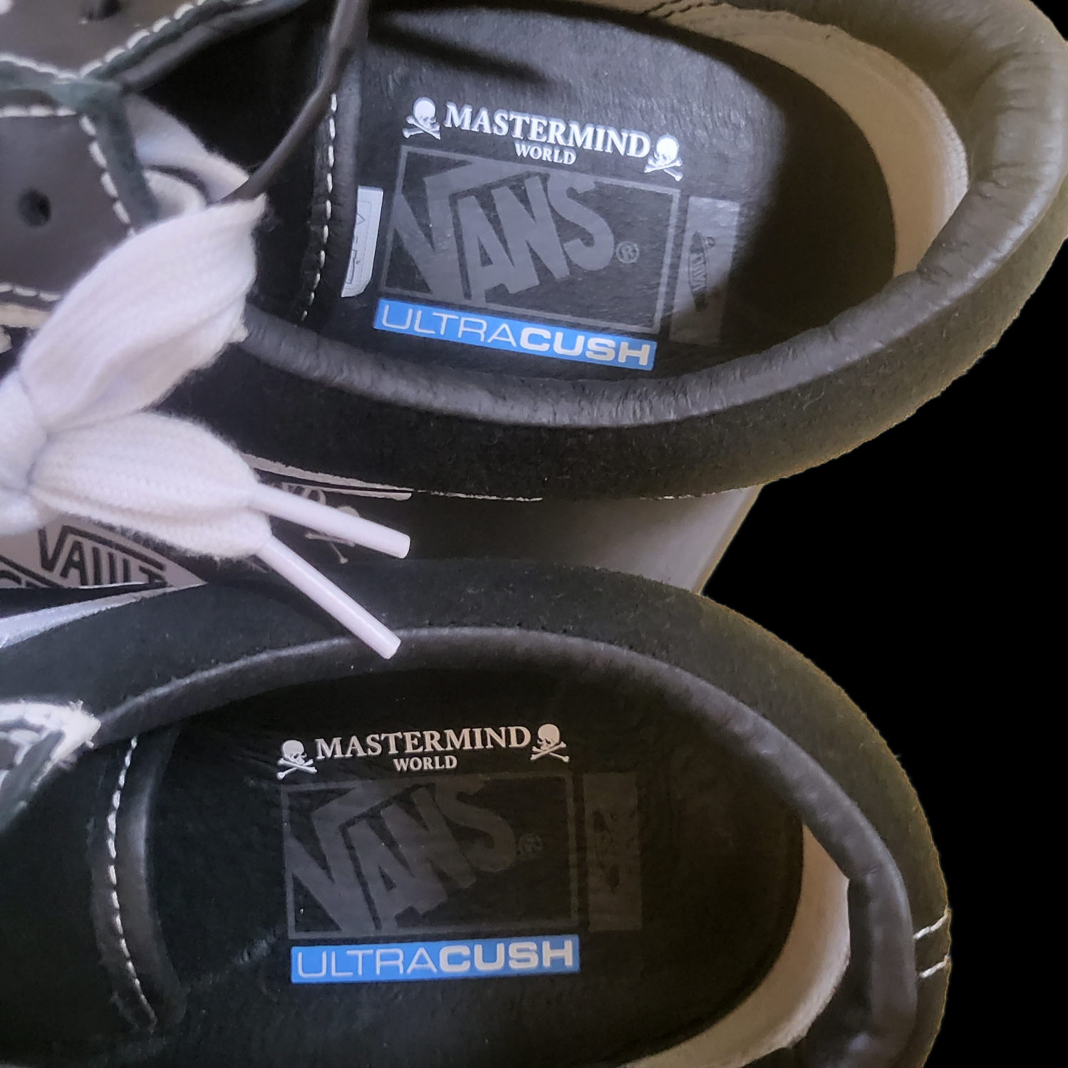 Vans Vault x Mastermind World Old Skool Bolt Black 착용 스타일 - 7