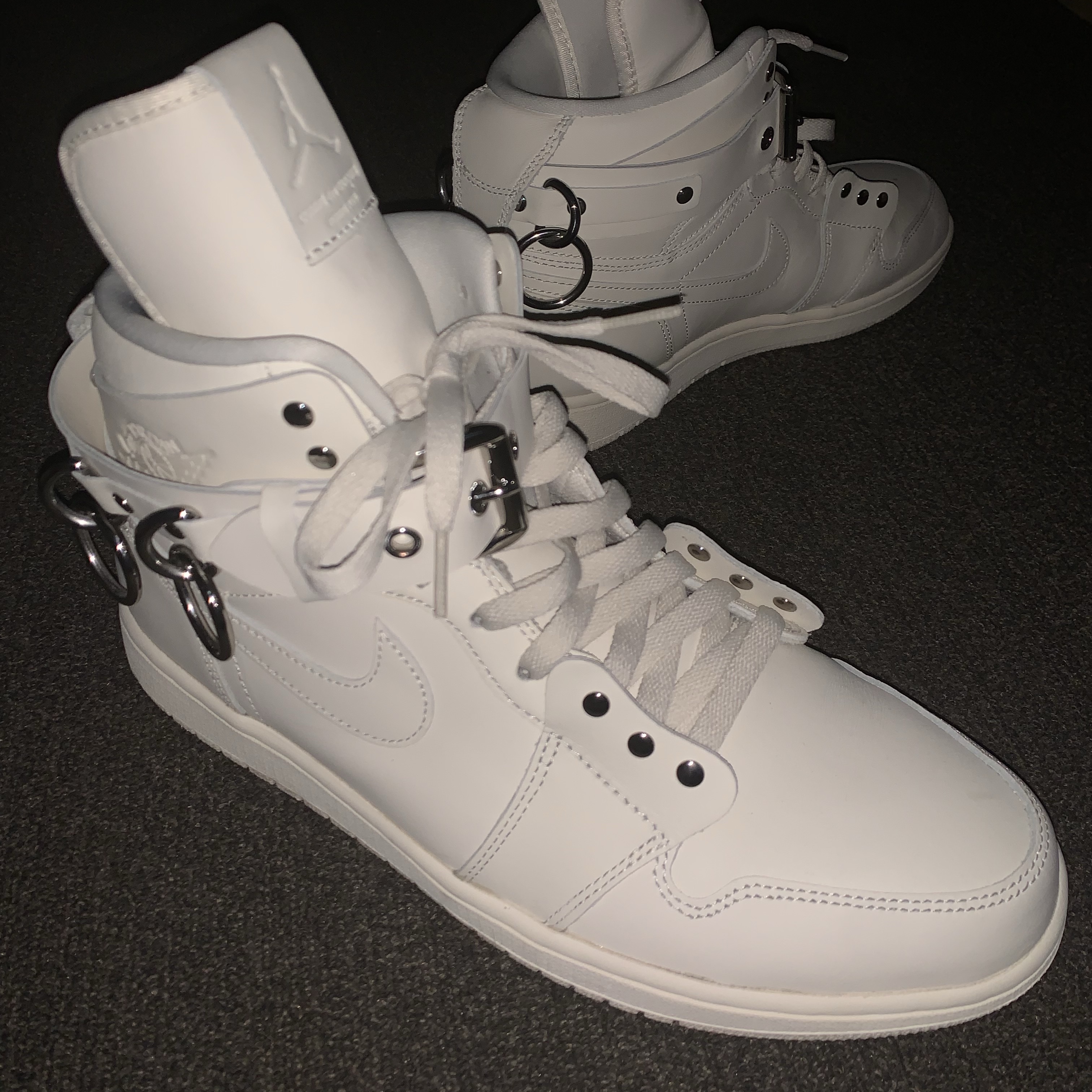 Jordan 1 x Comme des Garcons Homme Plus Retro Strap High White 착용 스타일 - 2