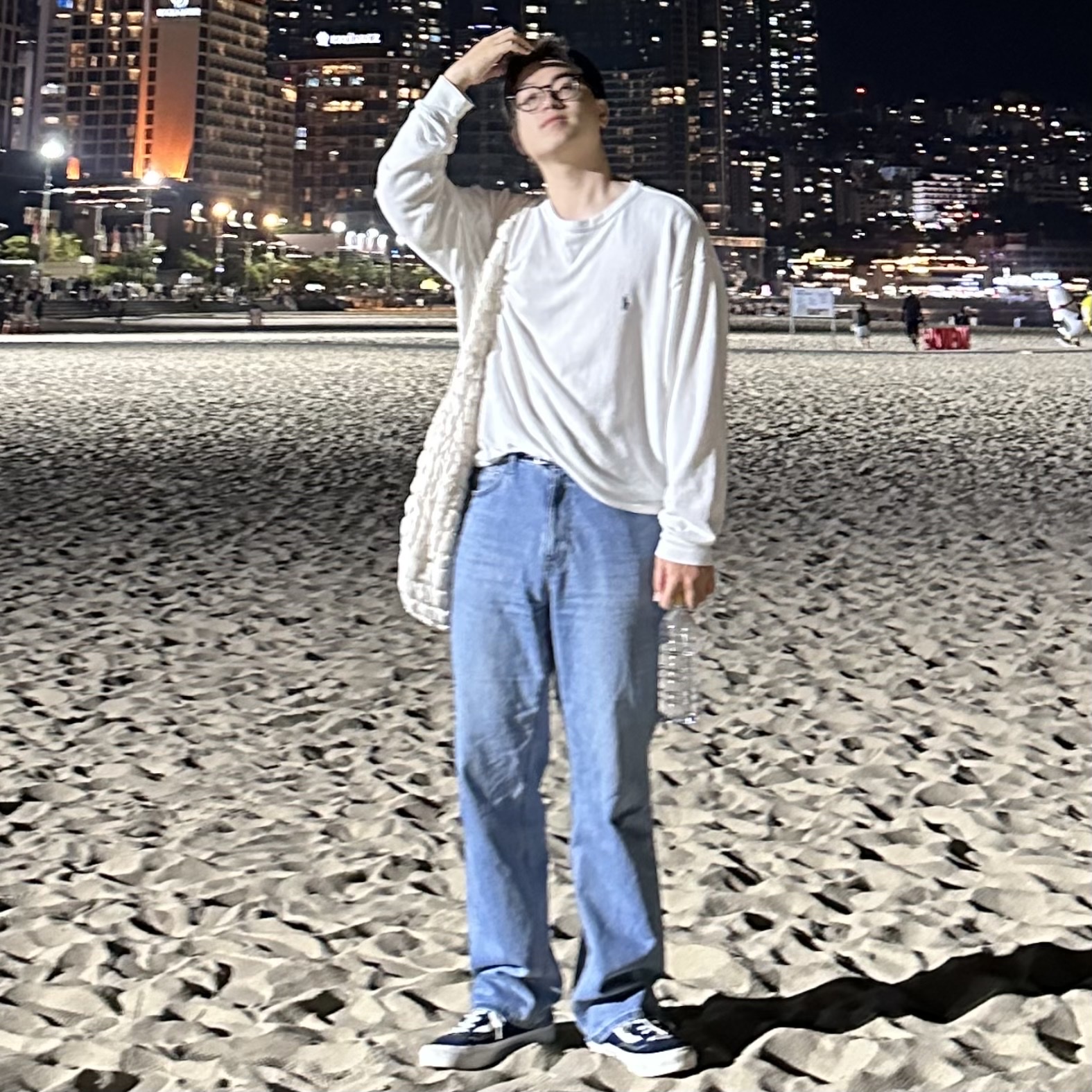 COS Quilted Oversized Shoulder Bag Off White Light Beige, Vans Style 36 Suede Canvas Astral Aura 착용 스타일
