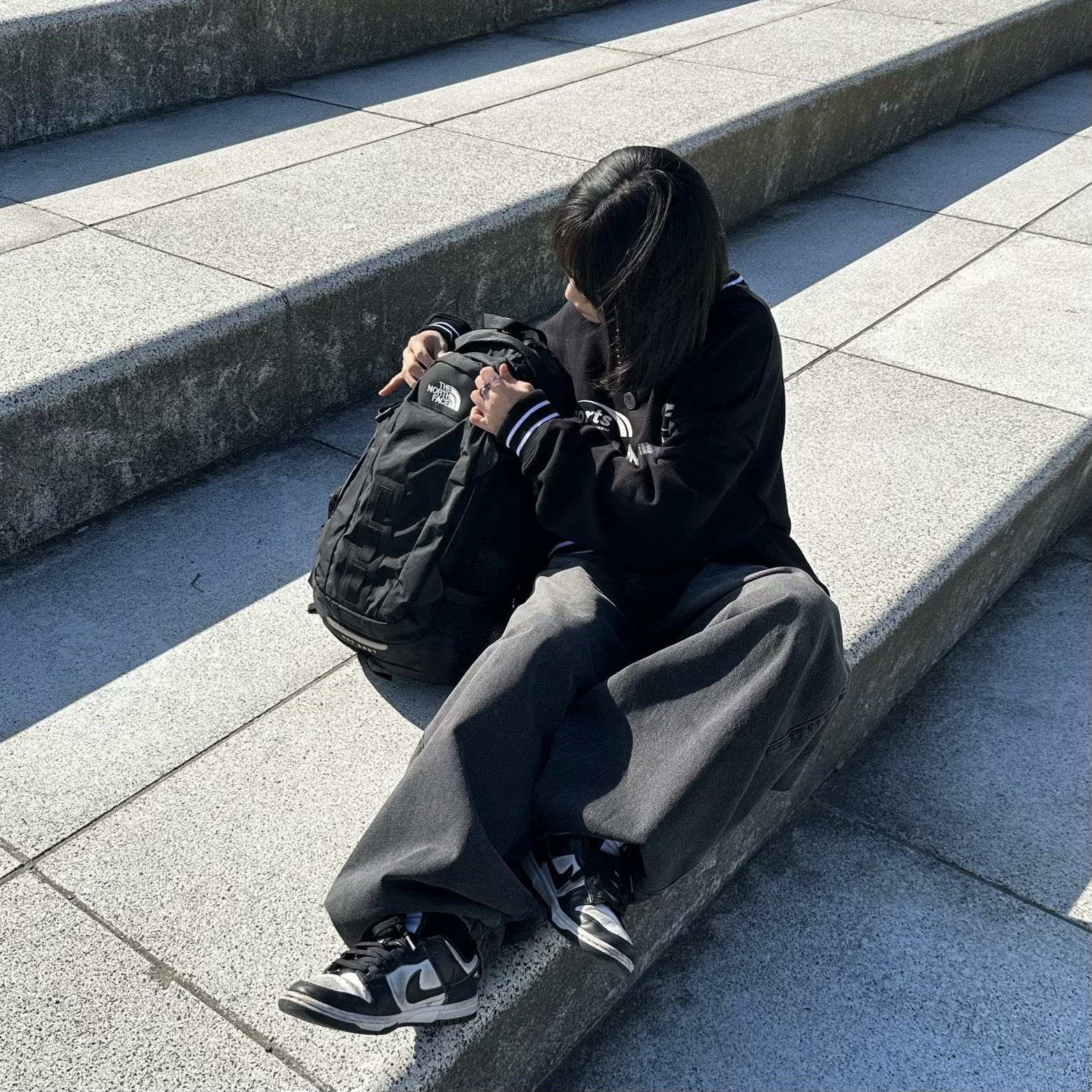 (W) Nike Dunk Low Black, The North Face Hot Shot Black 착용 스타일 - 4