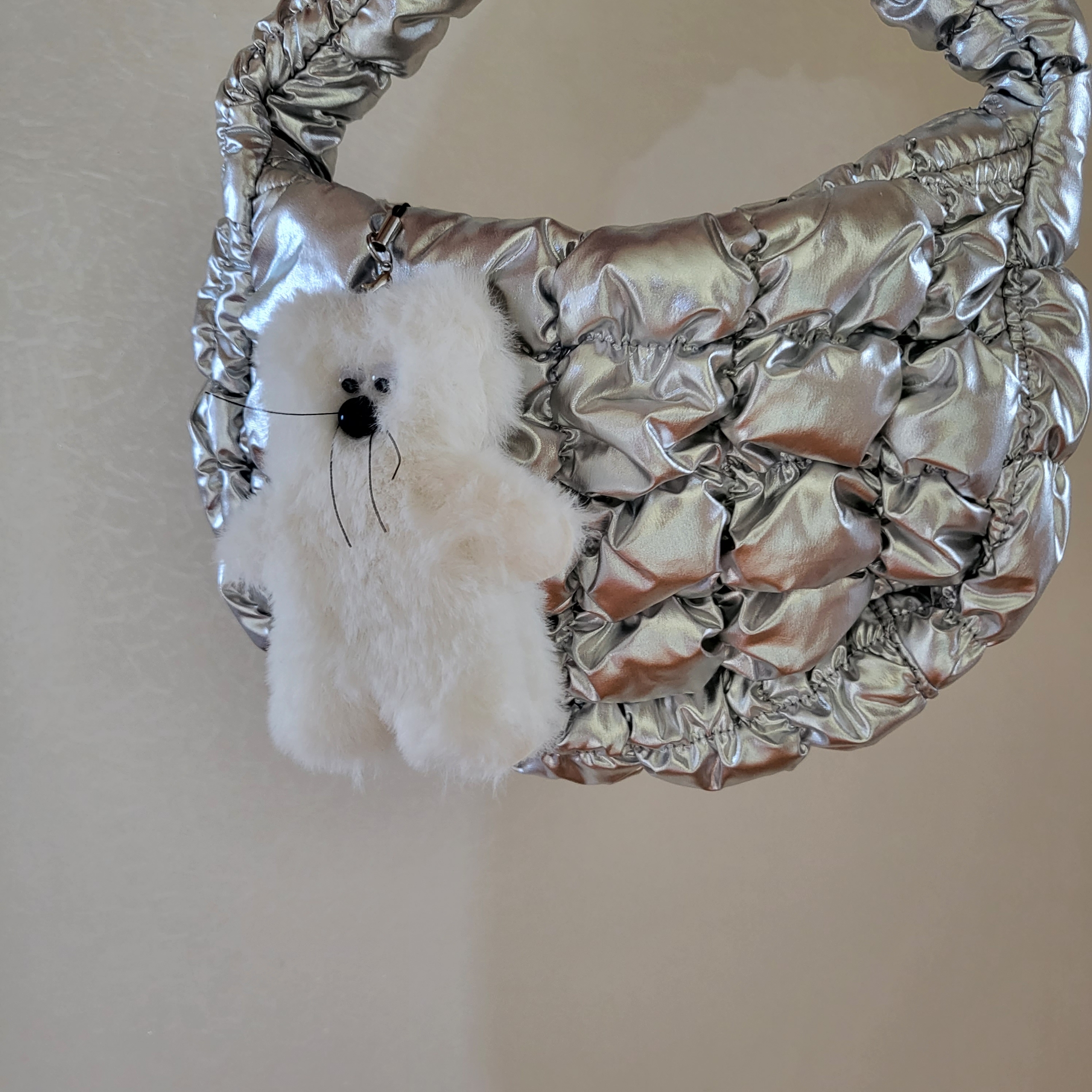 COS Quilted Micro Bag Silver 착용 스타일