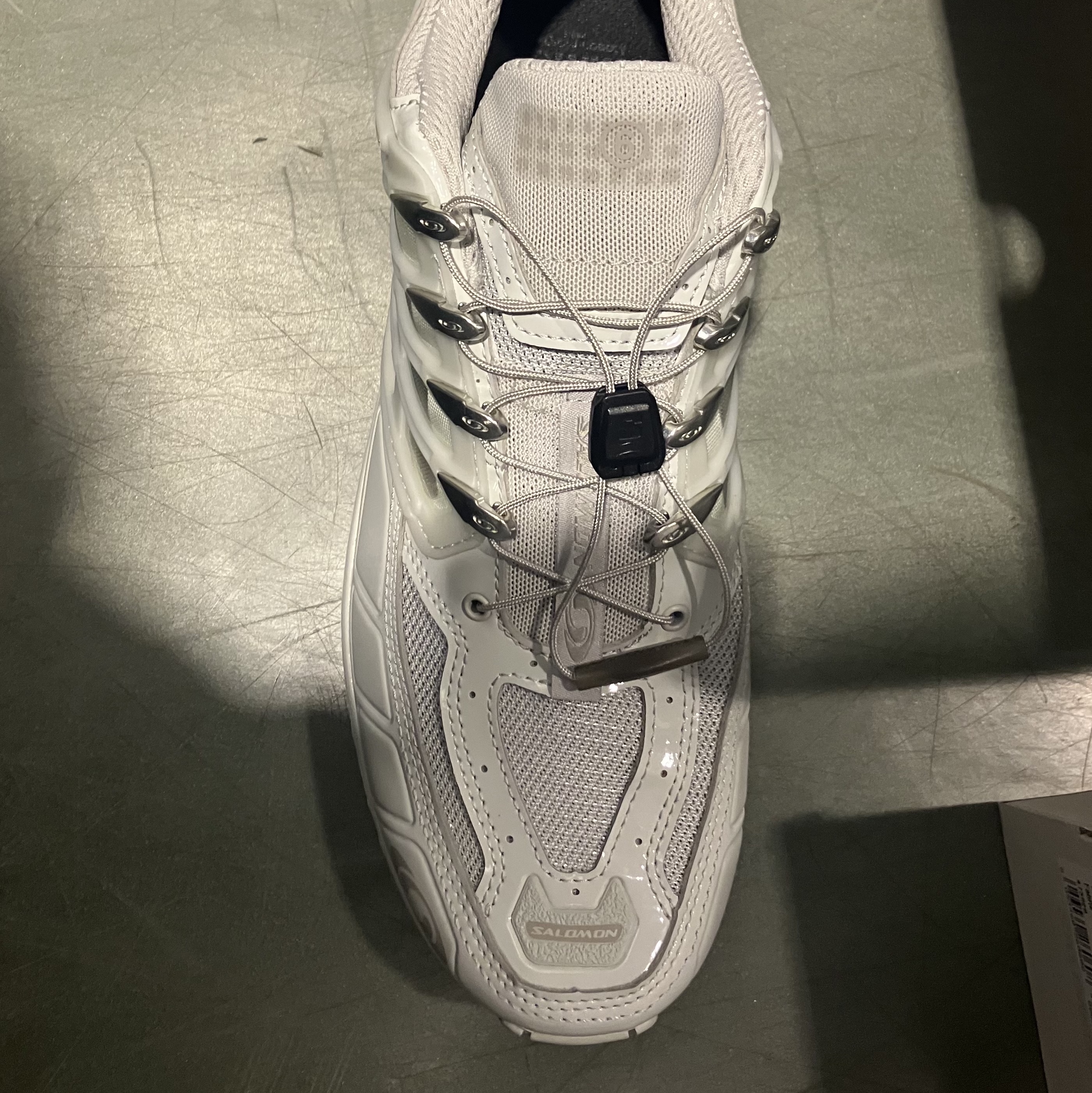 Salomon x MM6 Maison Margiela ACS Pro Metal Ghost Grey 착용 스타일 - 1