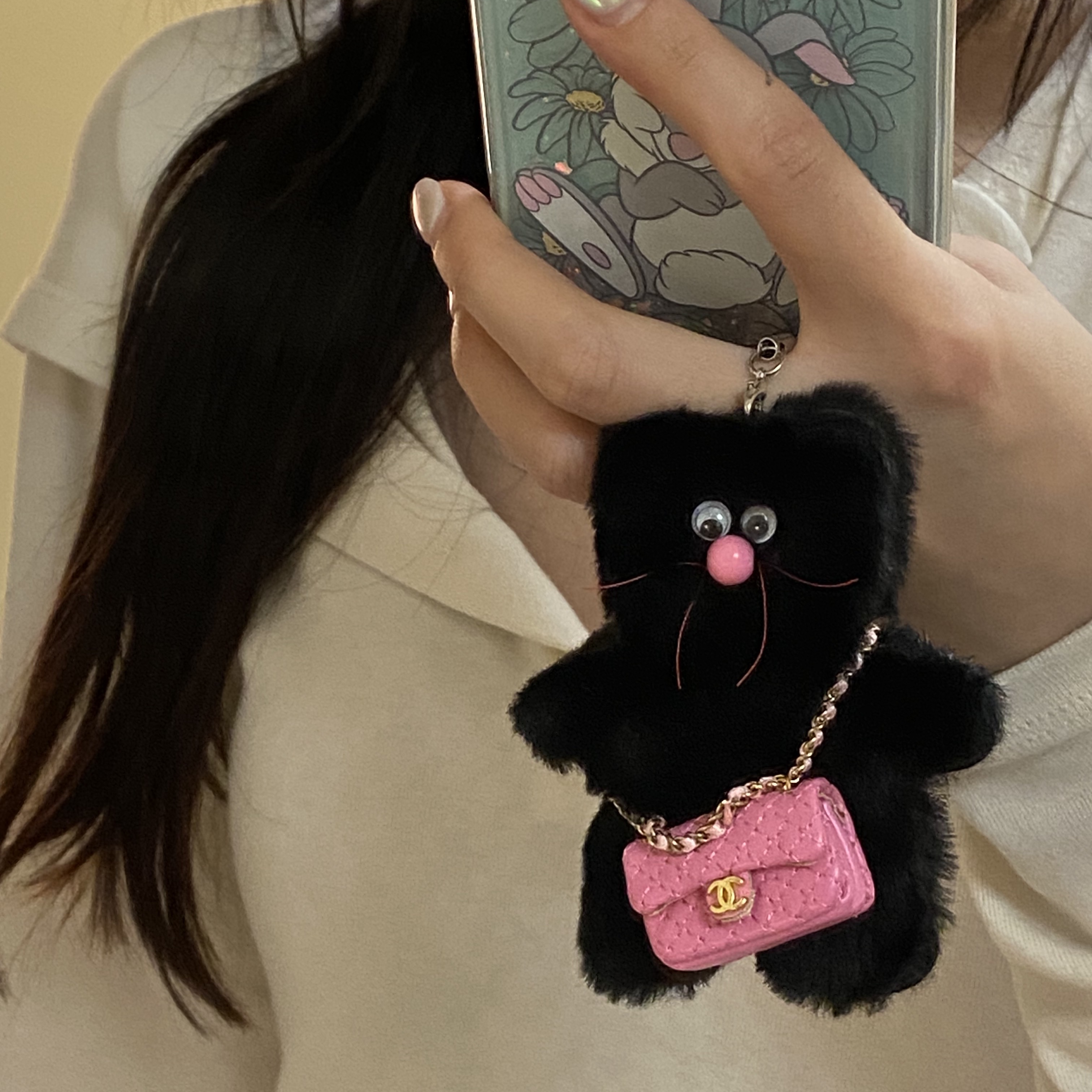 Monamhee x 10 Corso Como Bianco Phone Strap Black 착용 스타일
