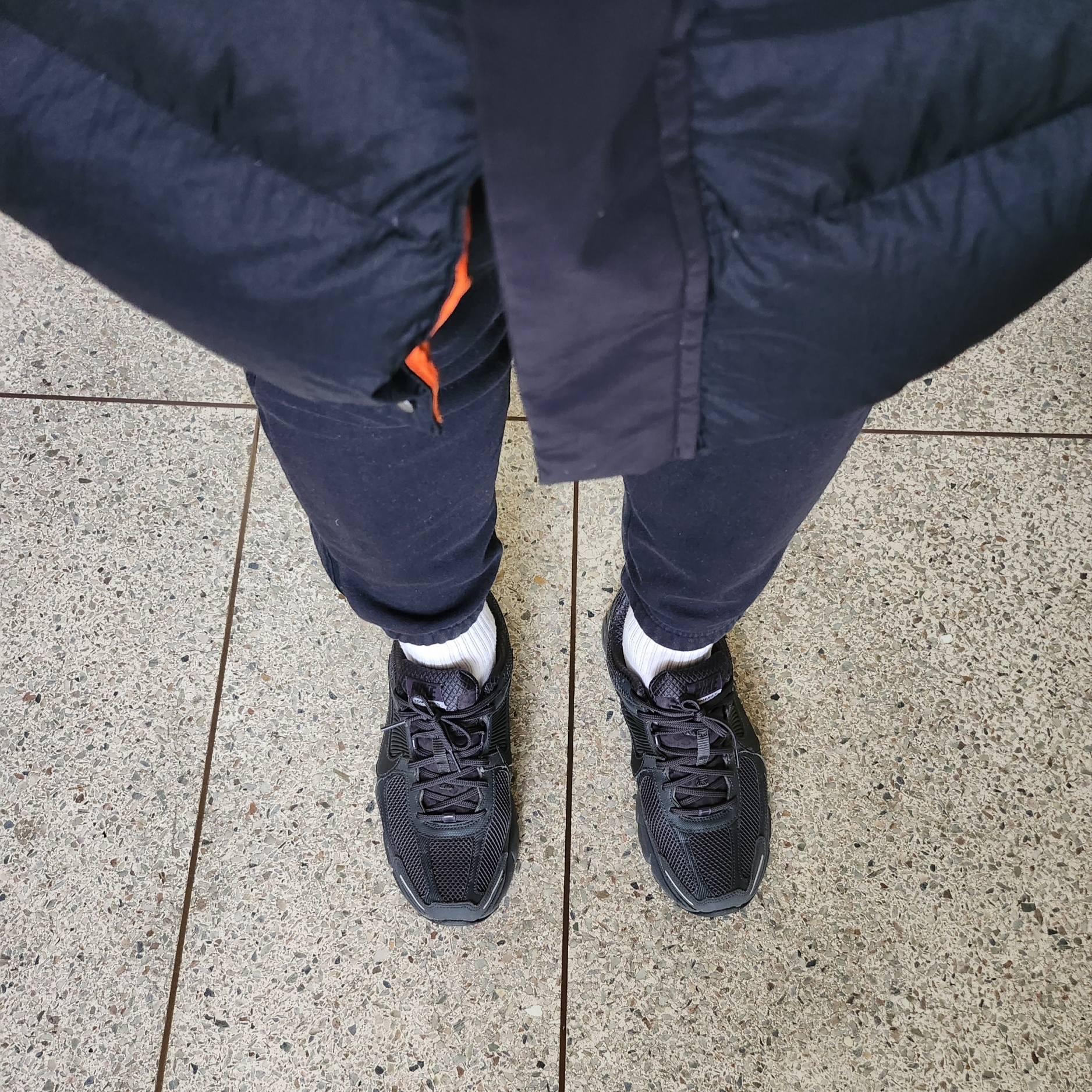 Nike Zoom Vomero 5 SP Anthracite 2023 착용 스타일