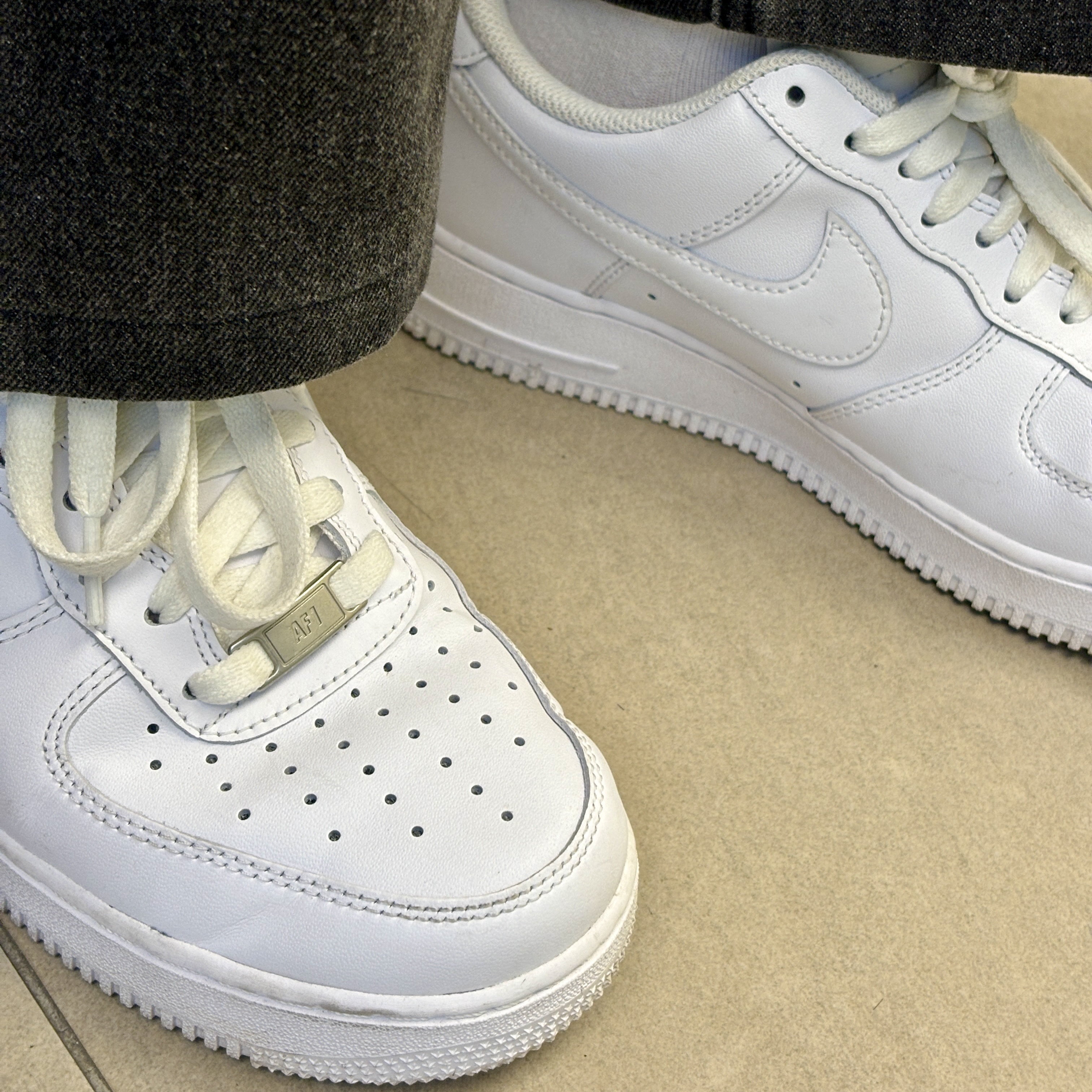 Nike Air Force 1 '07 Low White 착용 스타일 - 3