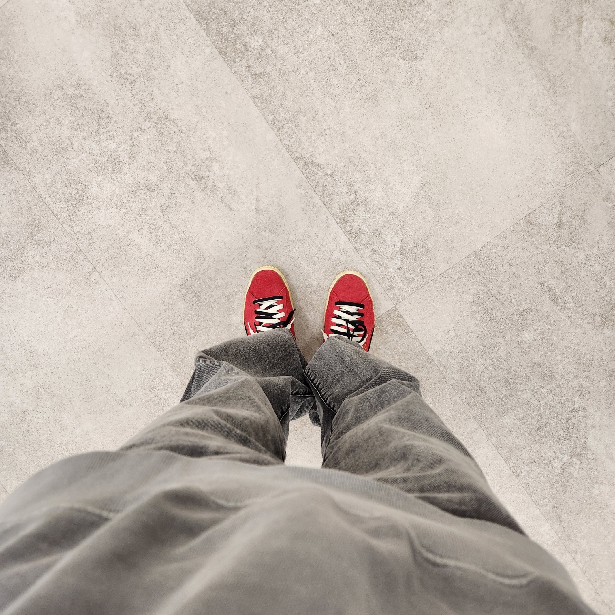 Puma x LMC Suede VTG Red 착용 스타일