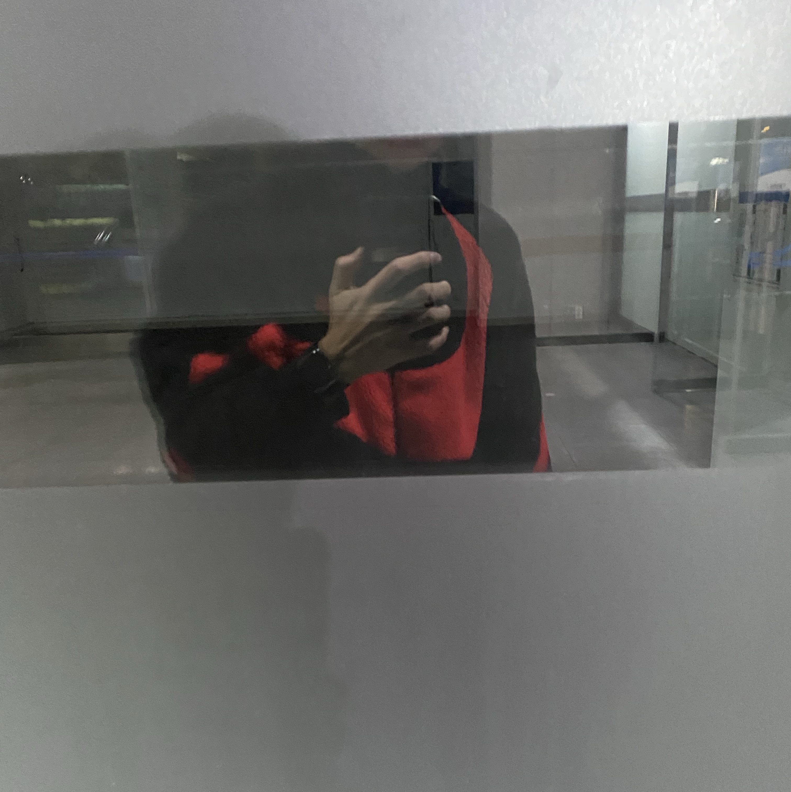 Nike Big Swoosh Full Zip Jacket Black Chili Red, Apple Watch SE 2023 40mm GPS Midnight Aluminium Case with Sport Band S/M Midnight (Korean Ver.) 착용 스타일 - 2