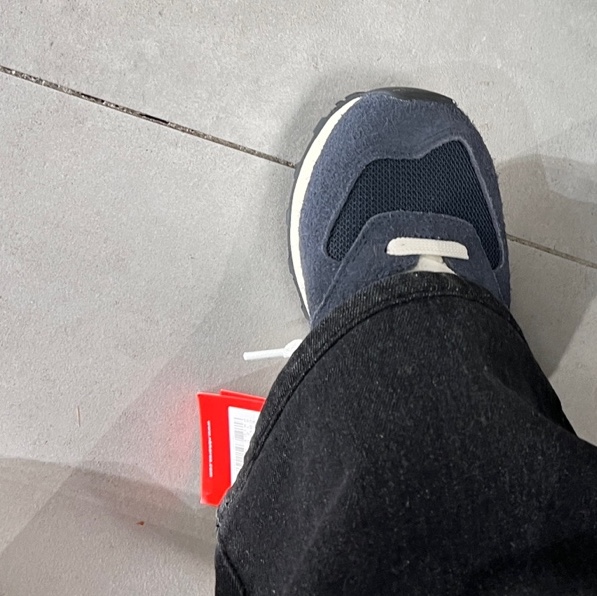 New Balance 574 Heritage Navy 착용 스타일