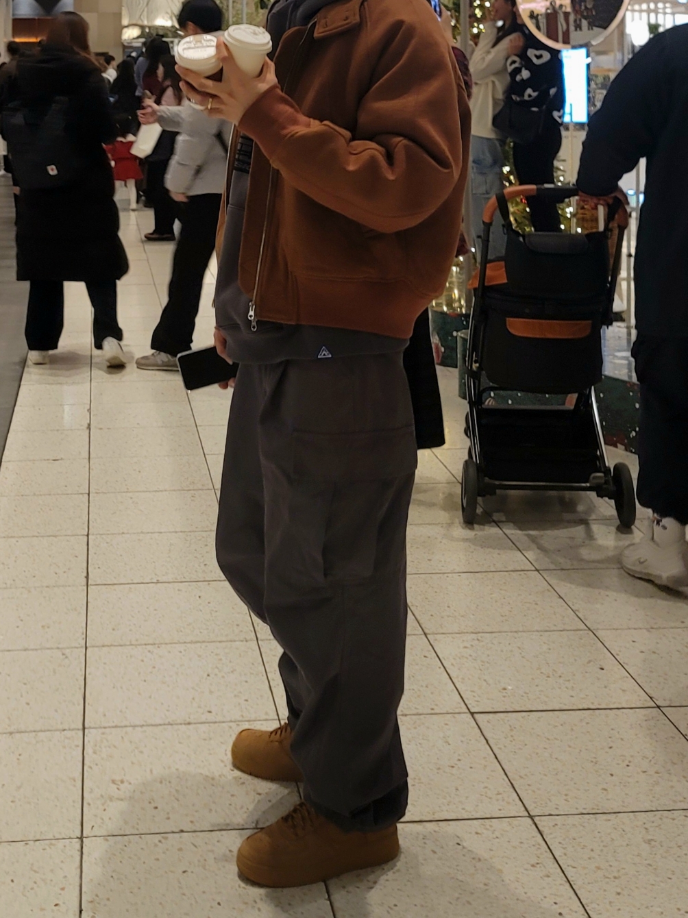 Nike Air Force 1 '07 WB Flax 착용 스타일