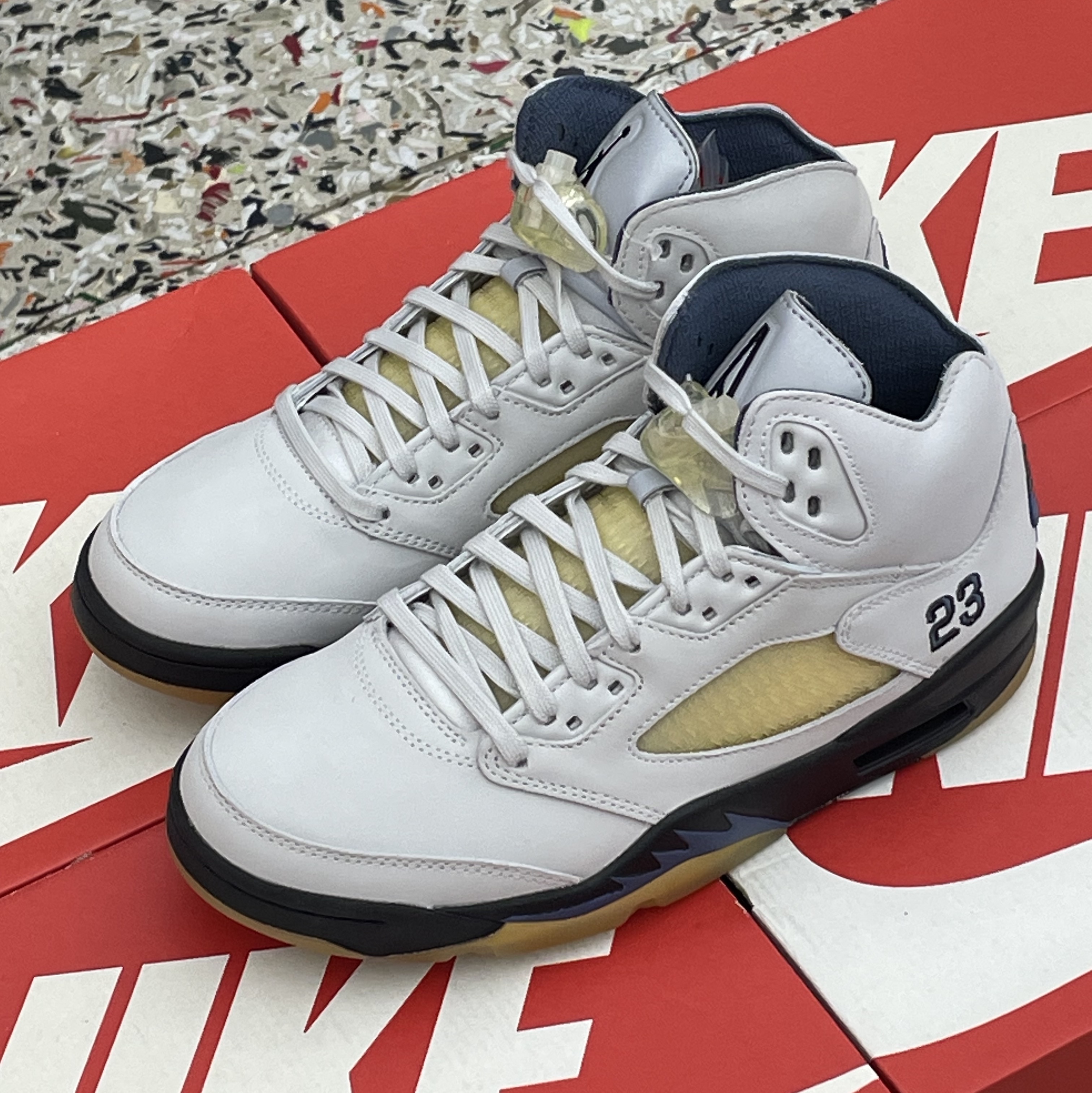 (W) Jordan 5 x A Ma Maniere Retro Dawn 착용 스타일