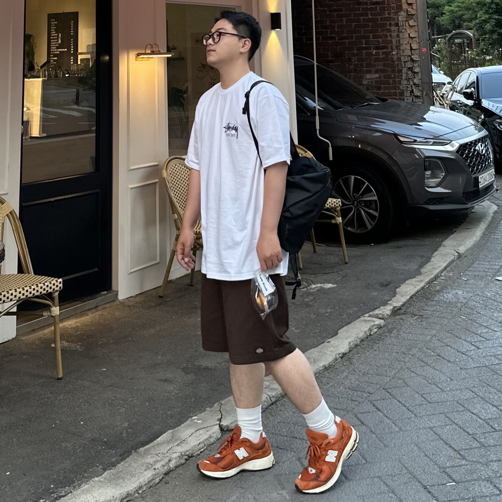 New Balance 2002R Rust Oxide, Arc'teryx Heliad 15 Backpack Black 착용 스타일