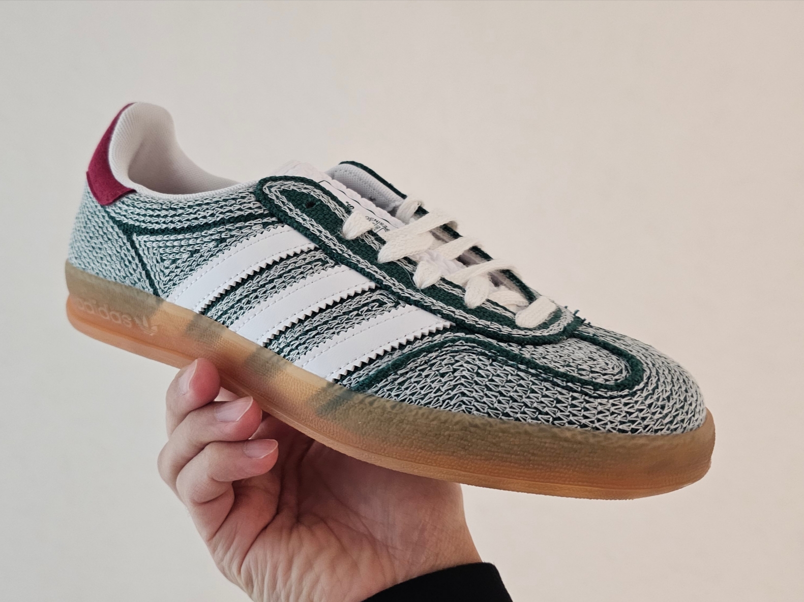 Adidas x Sean Wotherspoon Gazelle Indoor Collegiate Green Cloud White 착용 스타일