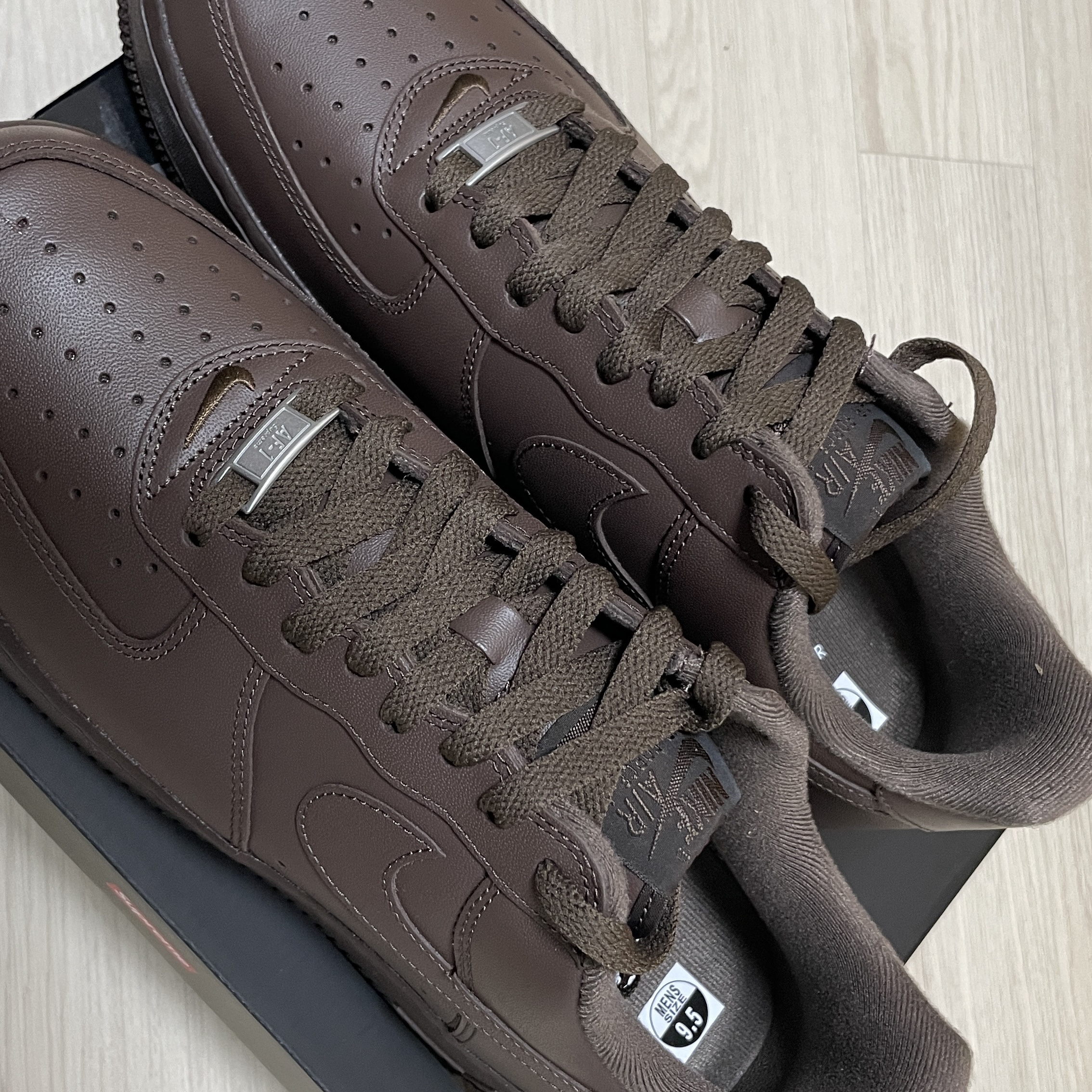 Nike x Supreme Air Force 1 Low Baroque Brown 착용 스타일 - 1