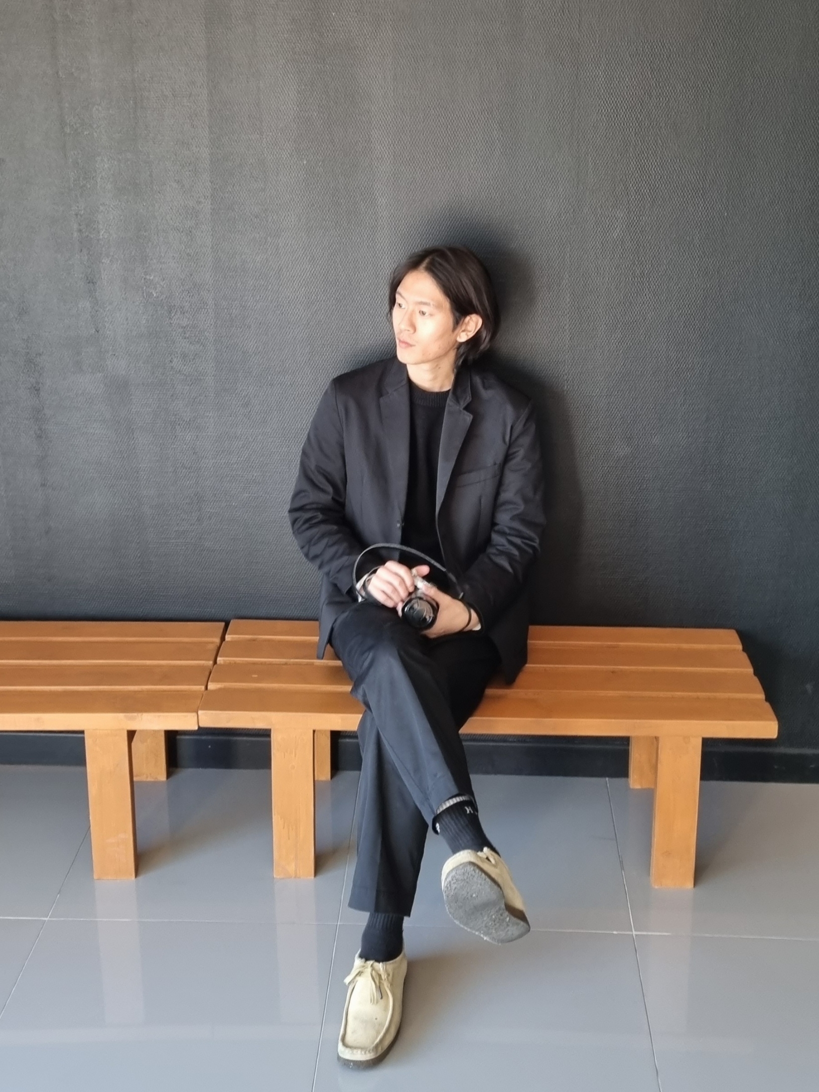 Clarks Wallabee Maple Suede 착용 스타일 - 2