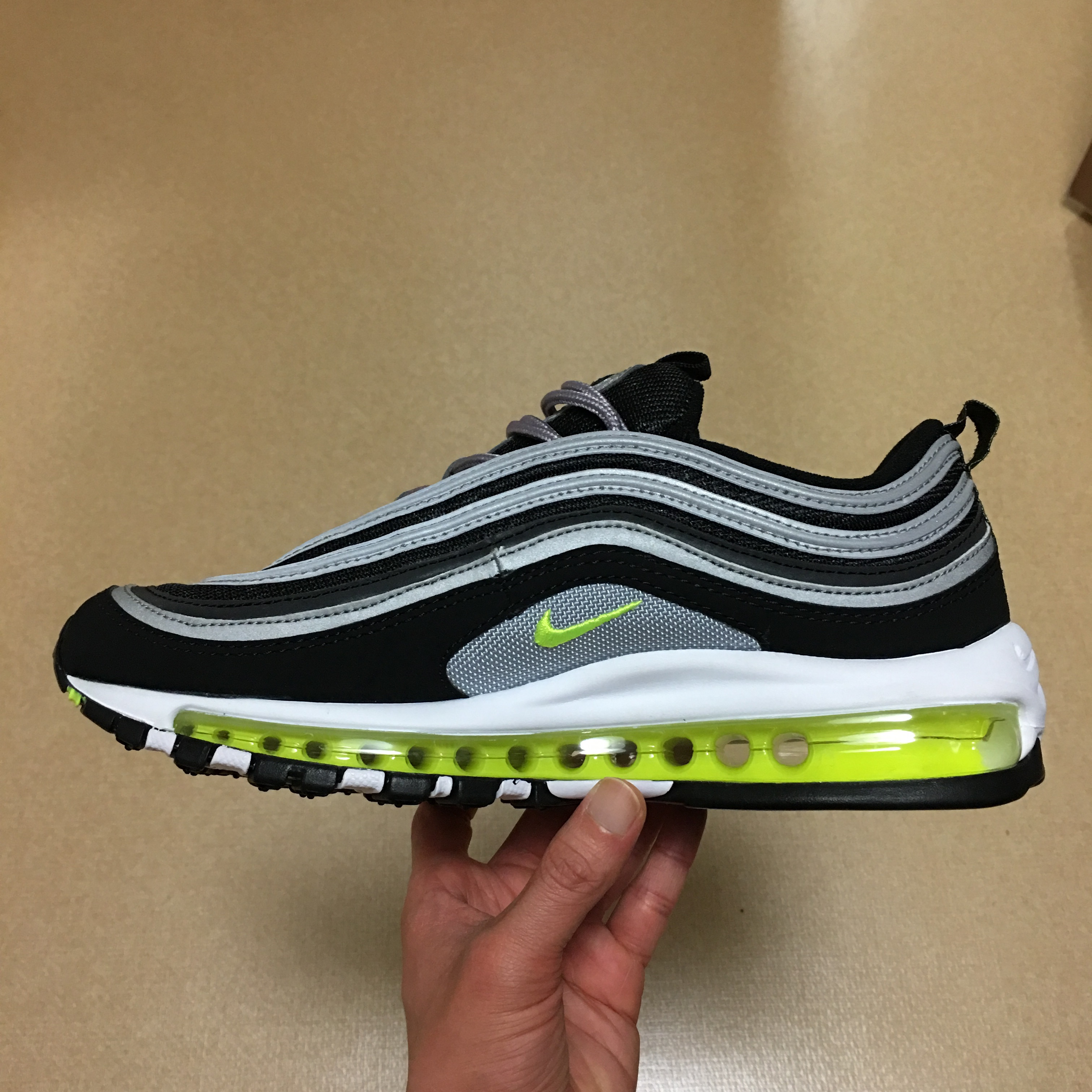 Nike Air Max 97 OG Black Volt Asia 착용 스타일