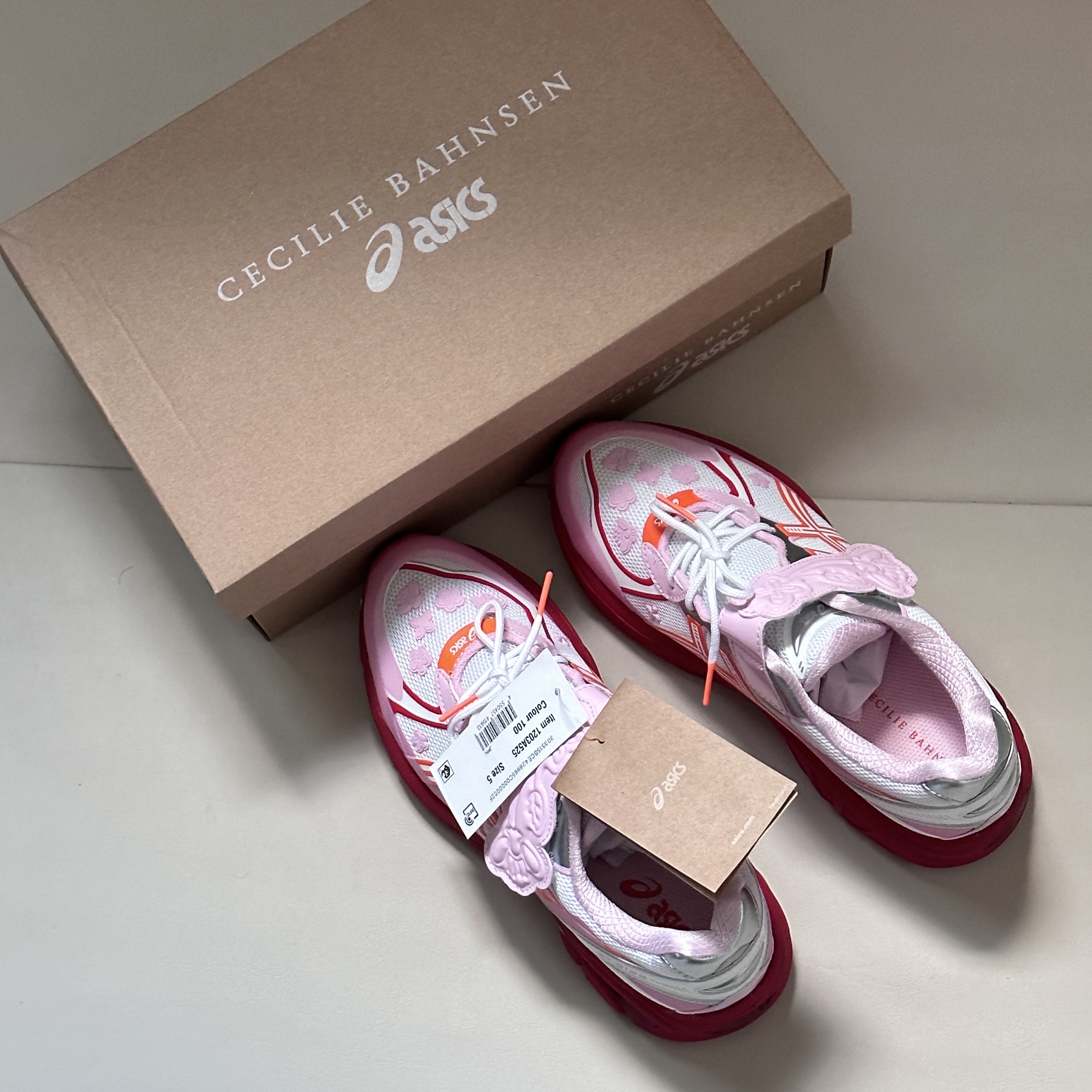 Asics x Cecilie Bahnsen GT-2160 White Habanero 착용 스타일 - 5