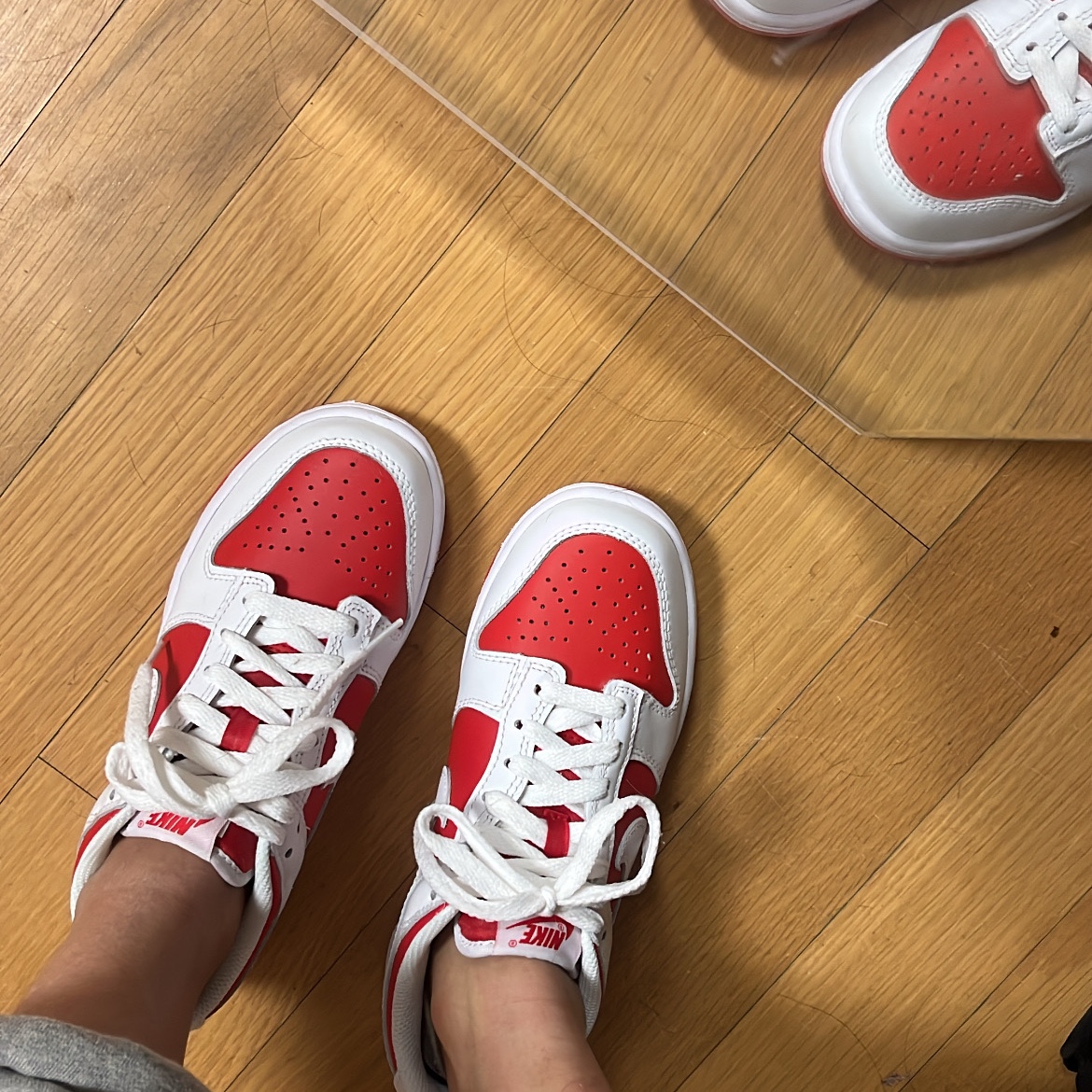 (GS) Nike Dunk Low Retro Championship Red 착용 스타일 - 3