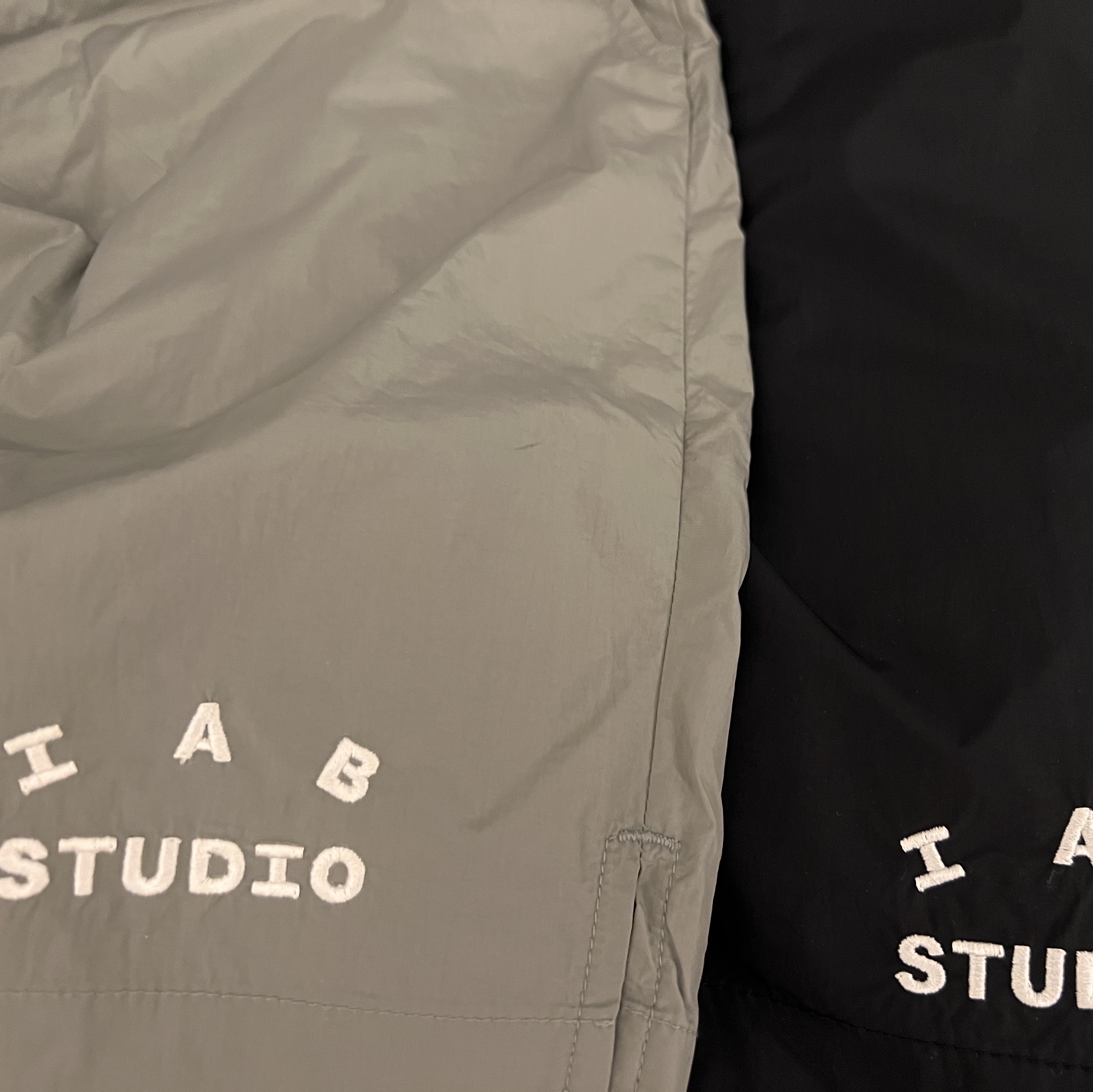 IAB Studio Woven Shorts Black - 23FW 착용 스타일 - 2