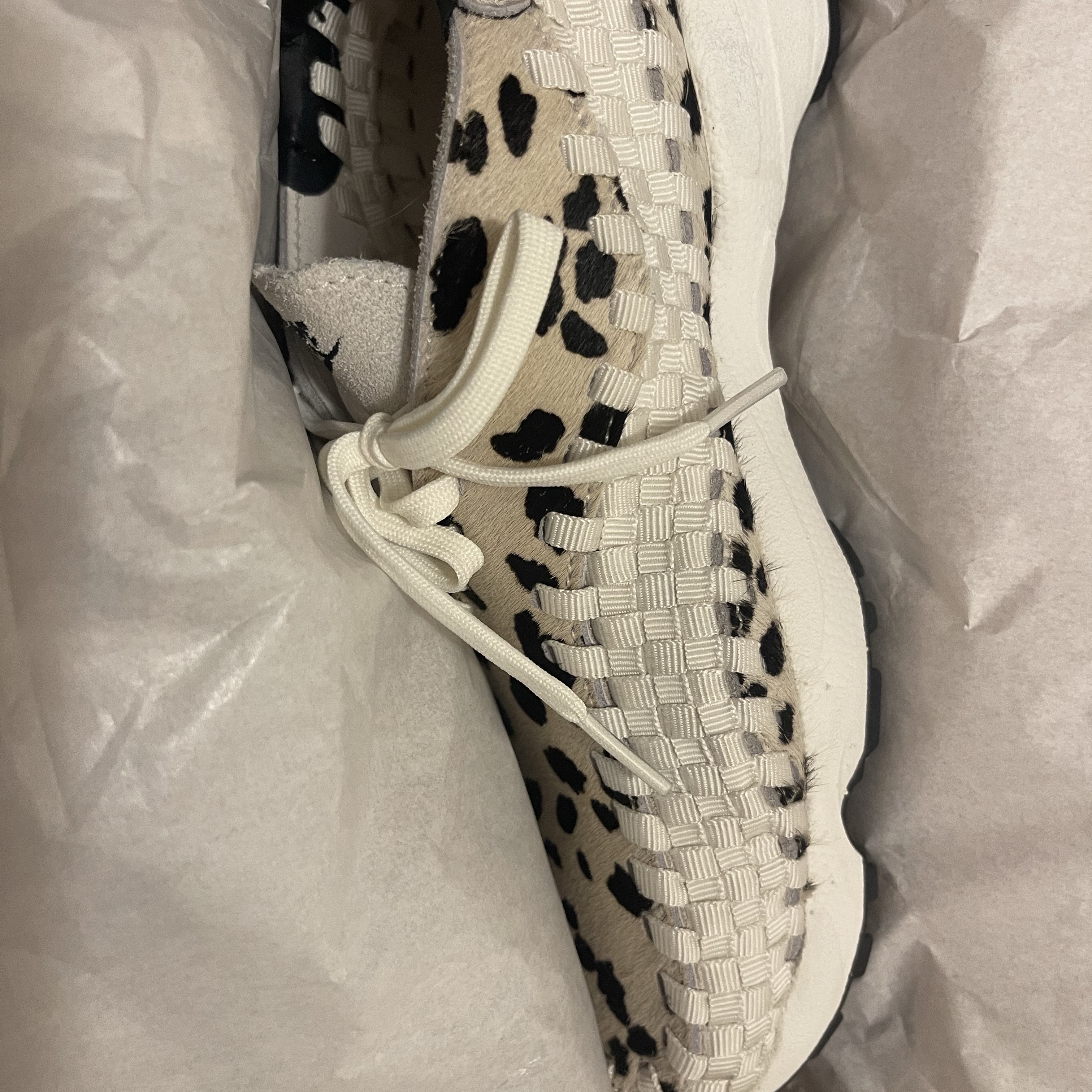 (W) Nike Air Footscape Woven Sail and Black 착용 스타일