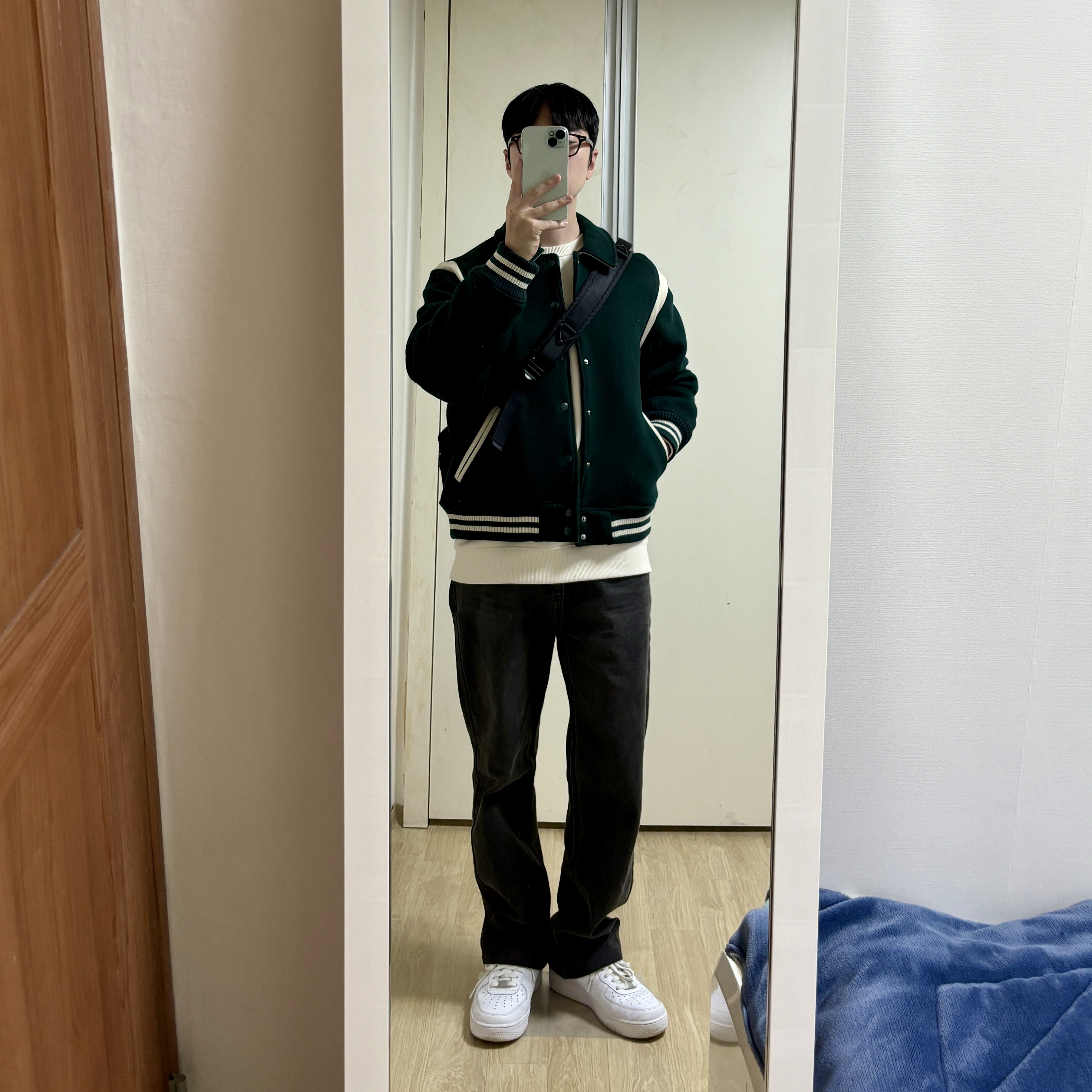 Nike Air Force 1 '07 Low White 착용 스타일 - 1