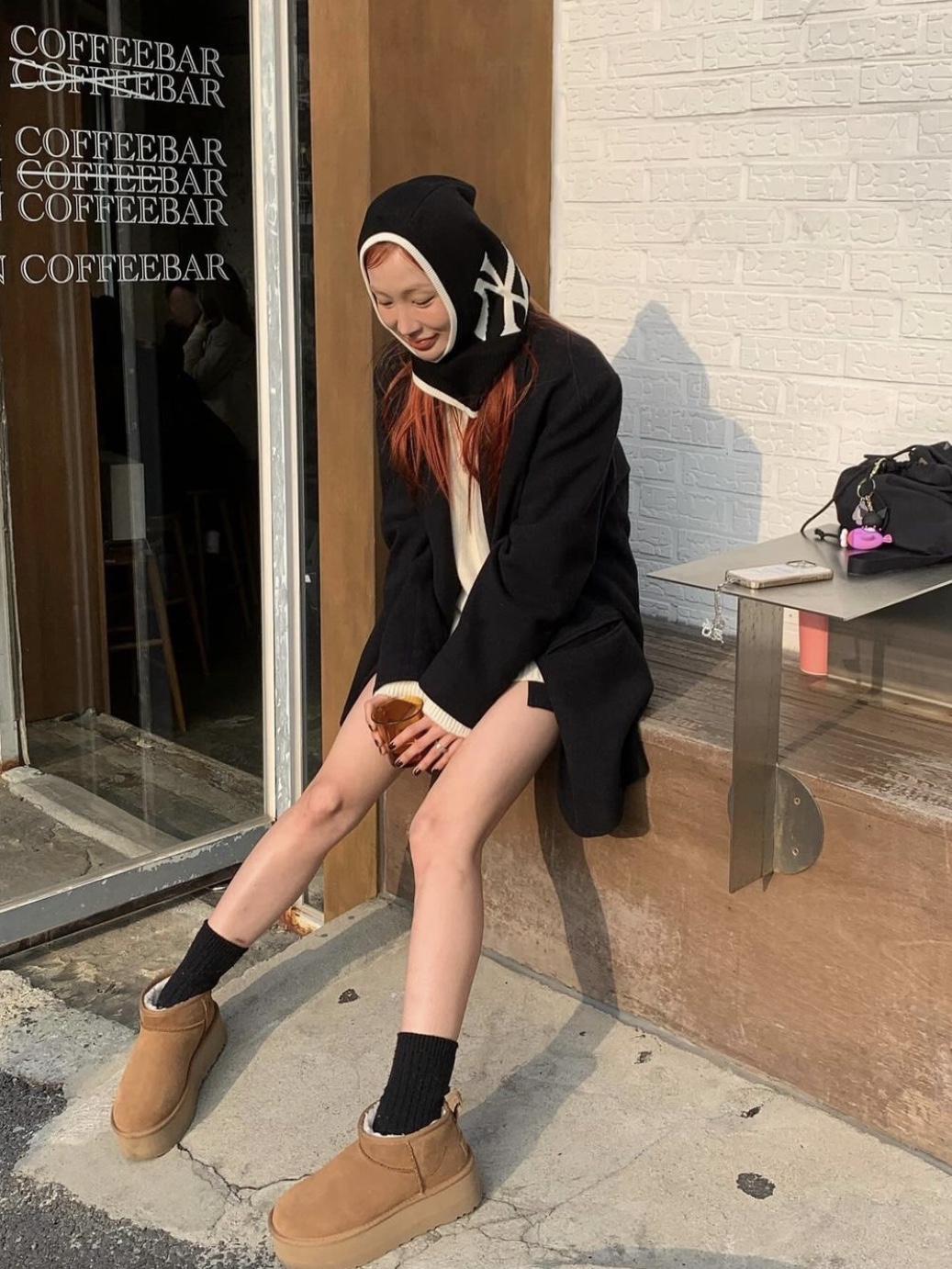 (W) UGG Classic Ultra Mini Platform Boots Chestnut 착용 스타일